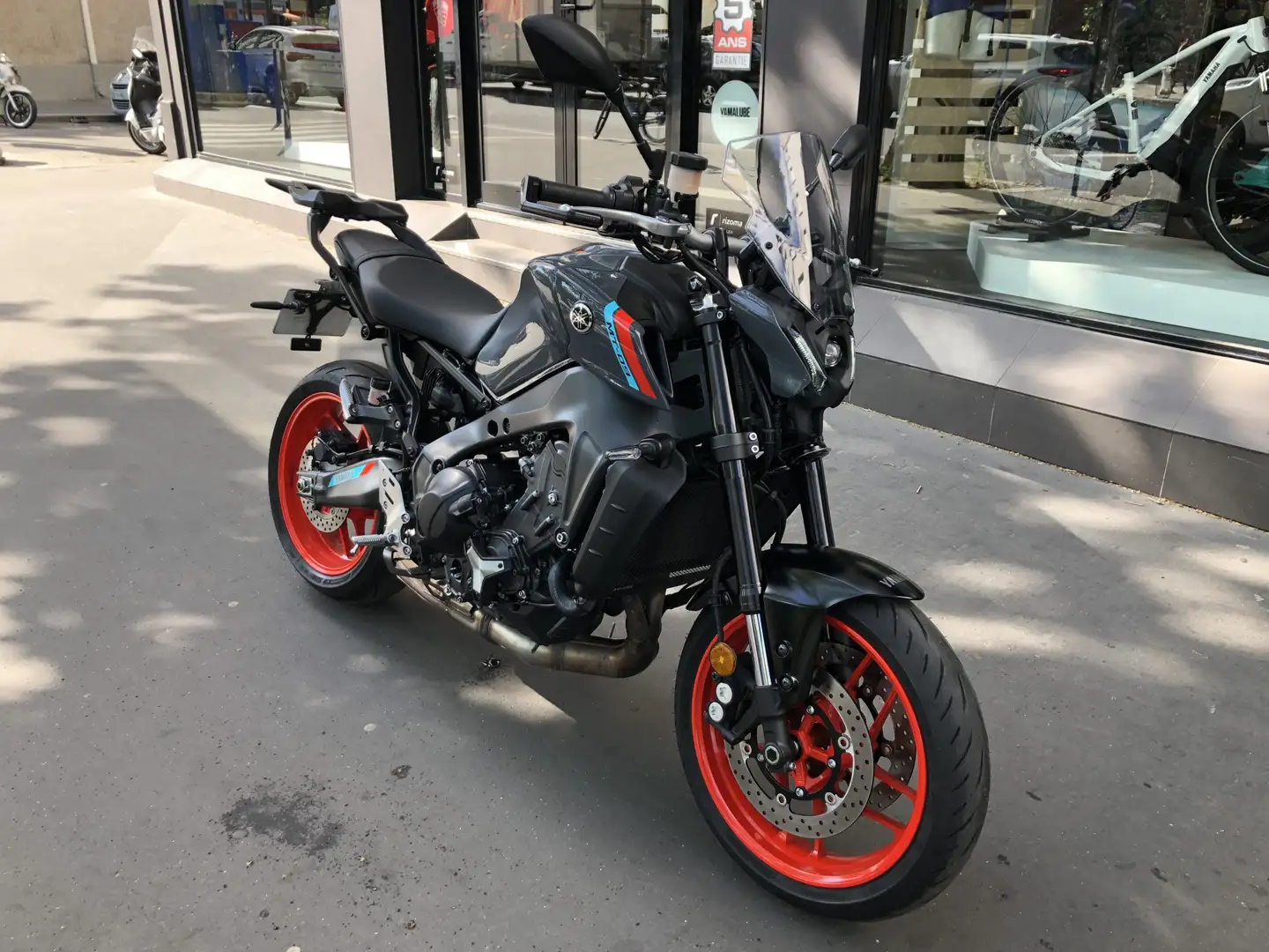 Yamaha MT-09 Gri - 1