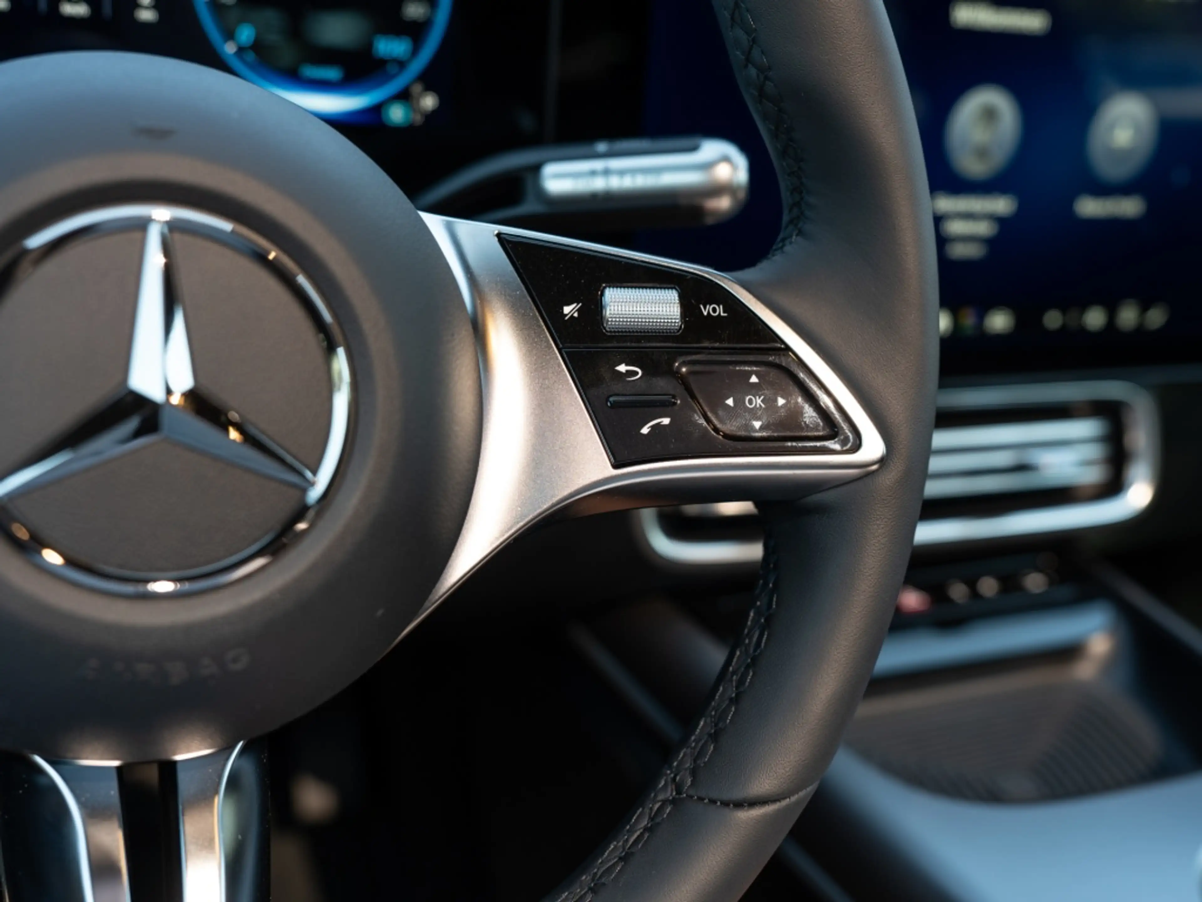 Mercedes-Benz CLA 250 + Shooting Brake mit EQ Technologie MEMO — photo 14