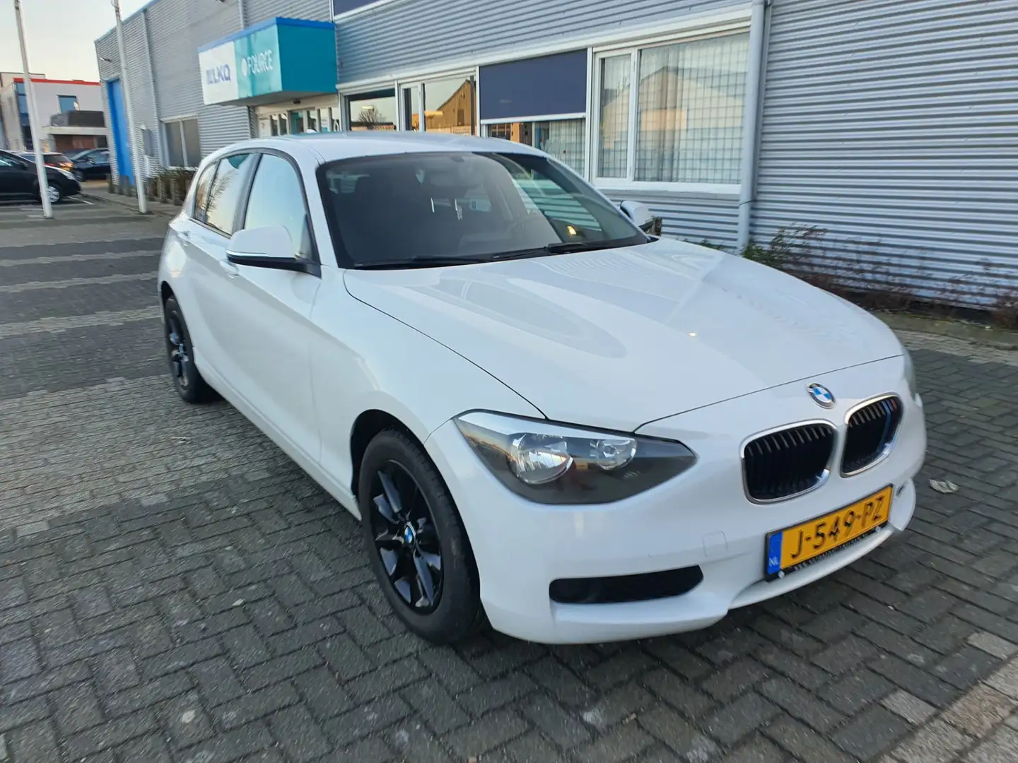 BMW 114 1-serie 114i EDE Business NAV.+ Clima Bj:2014 Fehér - 2