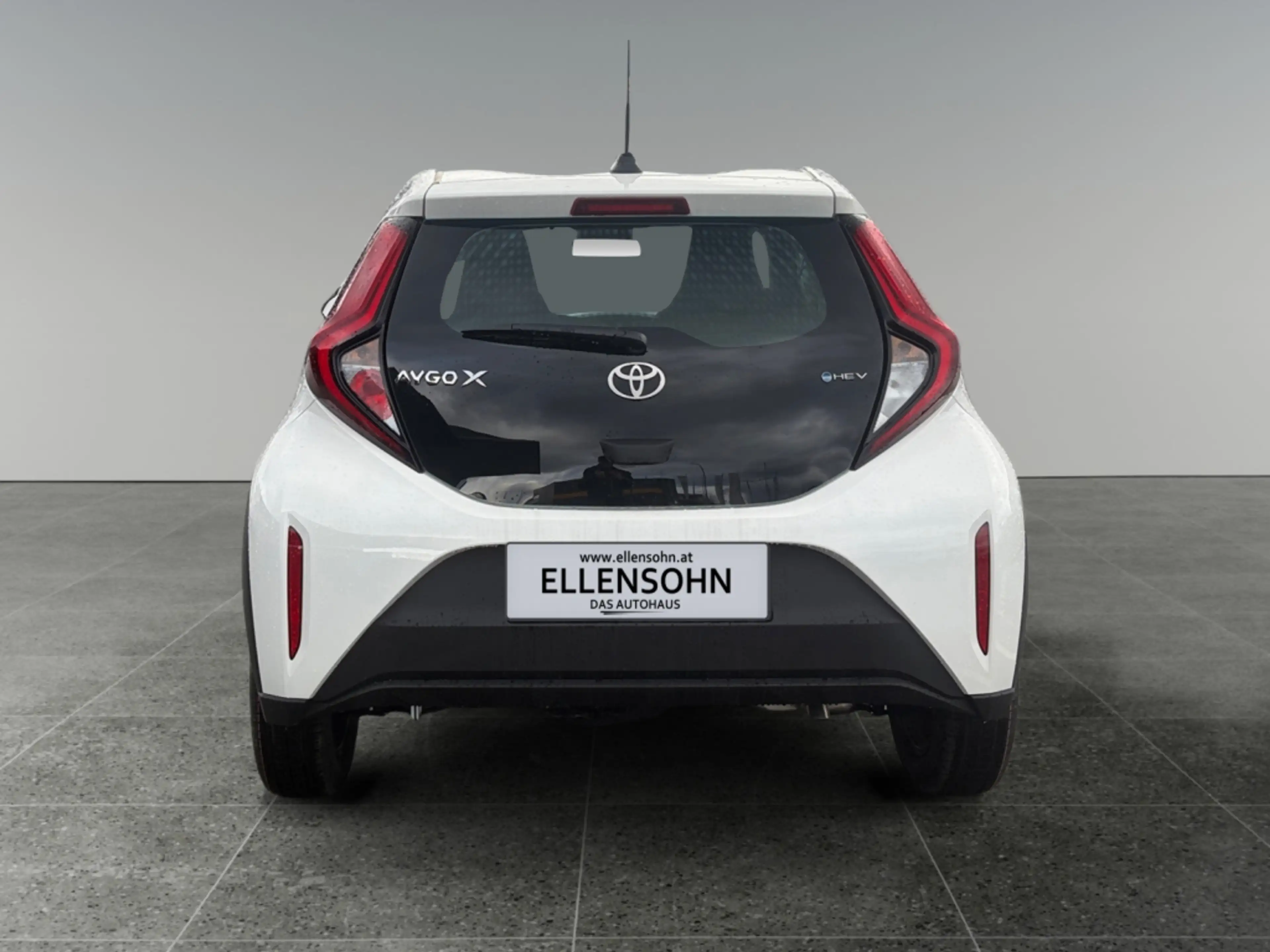 Toyota Aygo X 1,5 l Active CVT — photo 4
