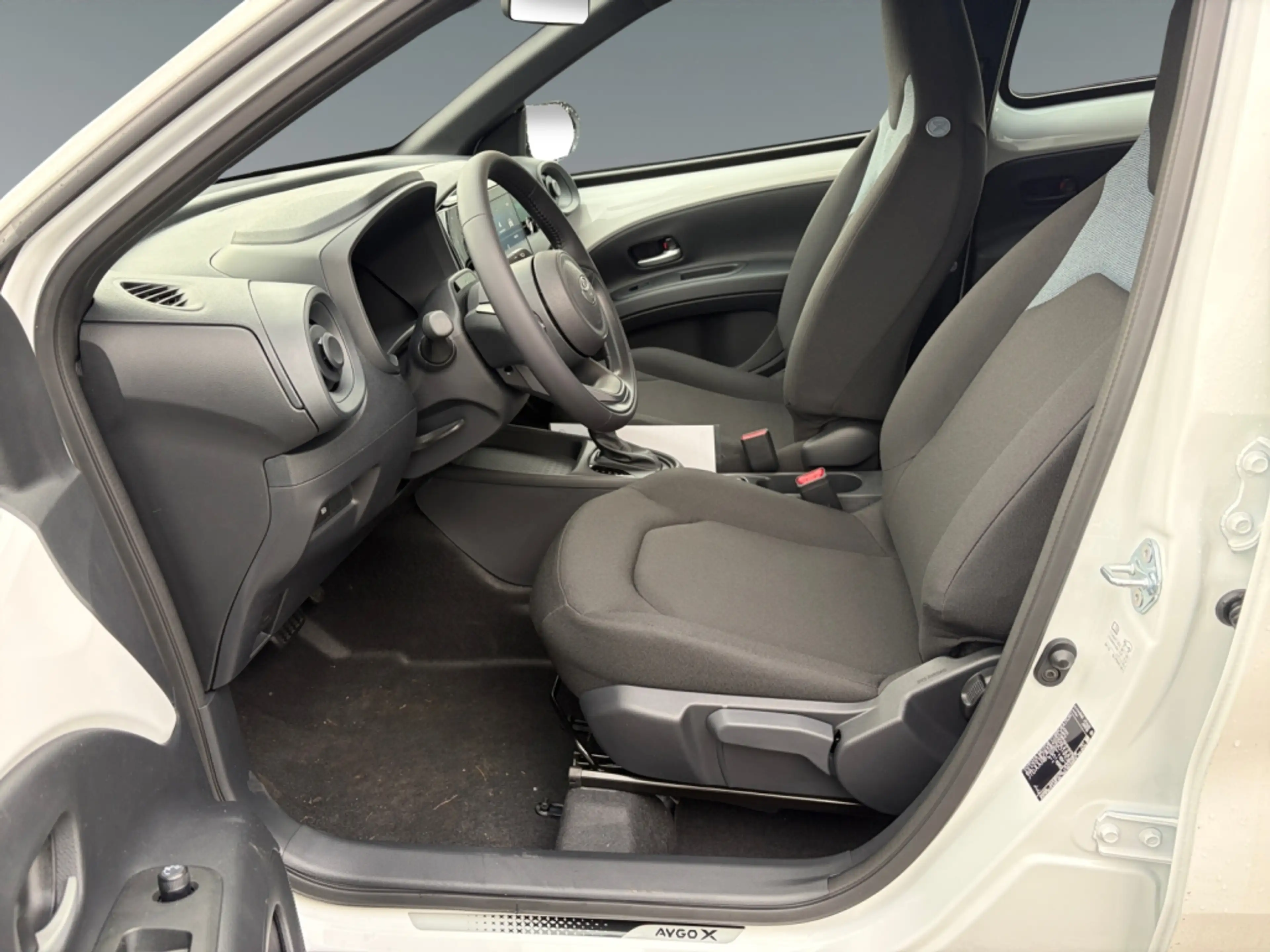 Toyota Aygo X 1,5 l Active CVT — photo 9
