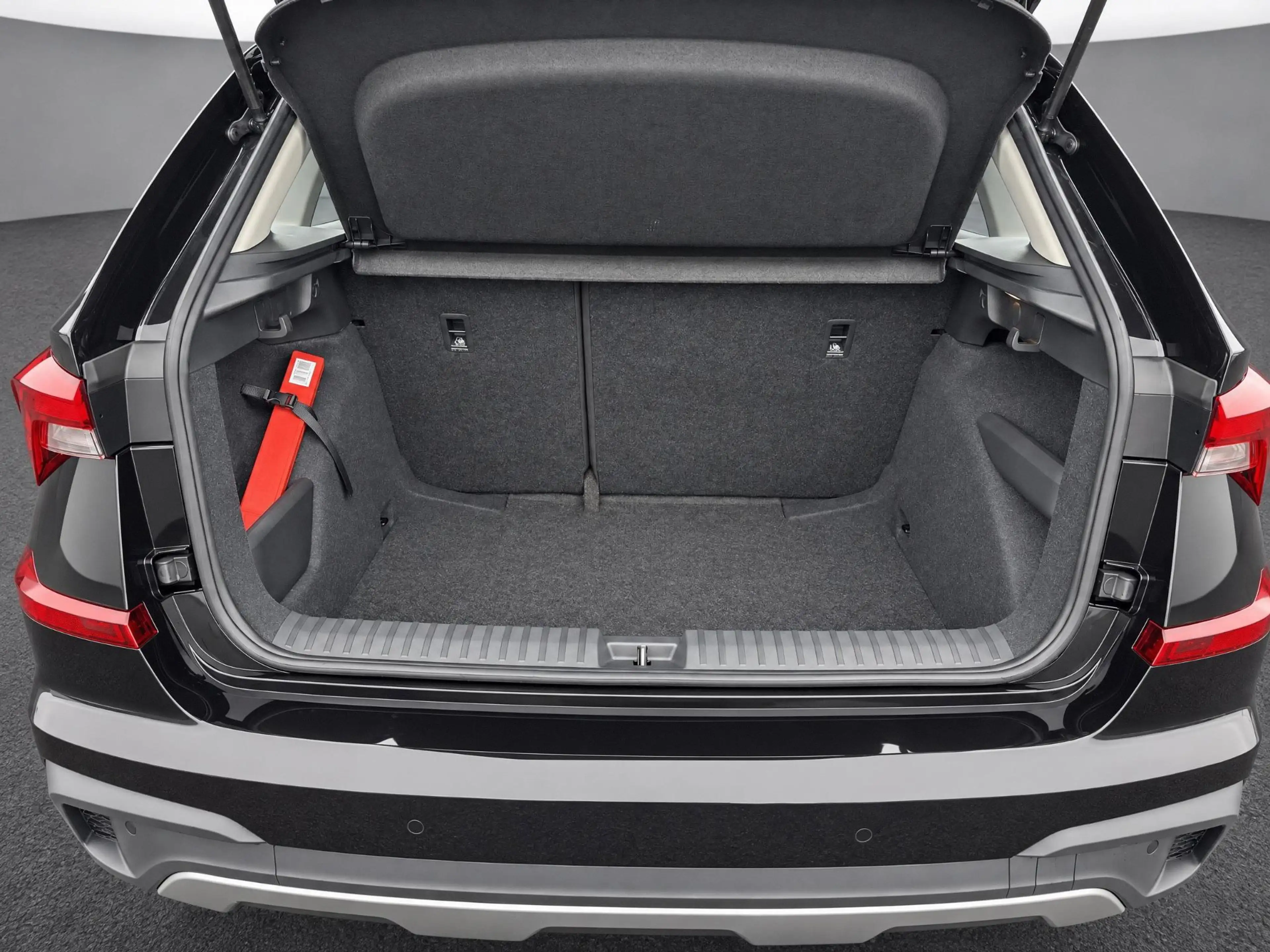 Skoda Kamiq Selection 1.0 TSI 85 kW / 115 PK SUV 6 versn. Hand — photo 14