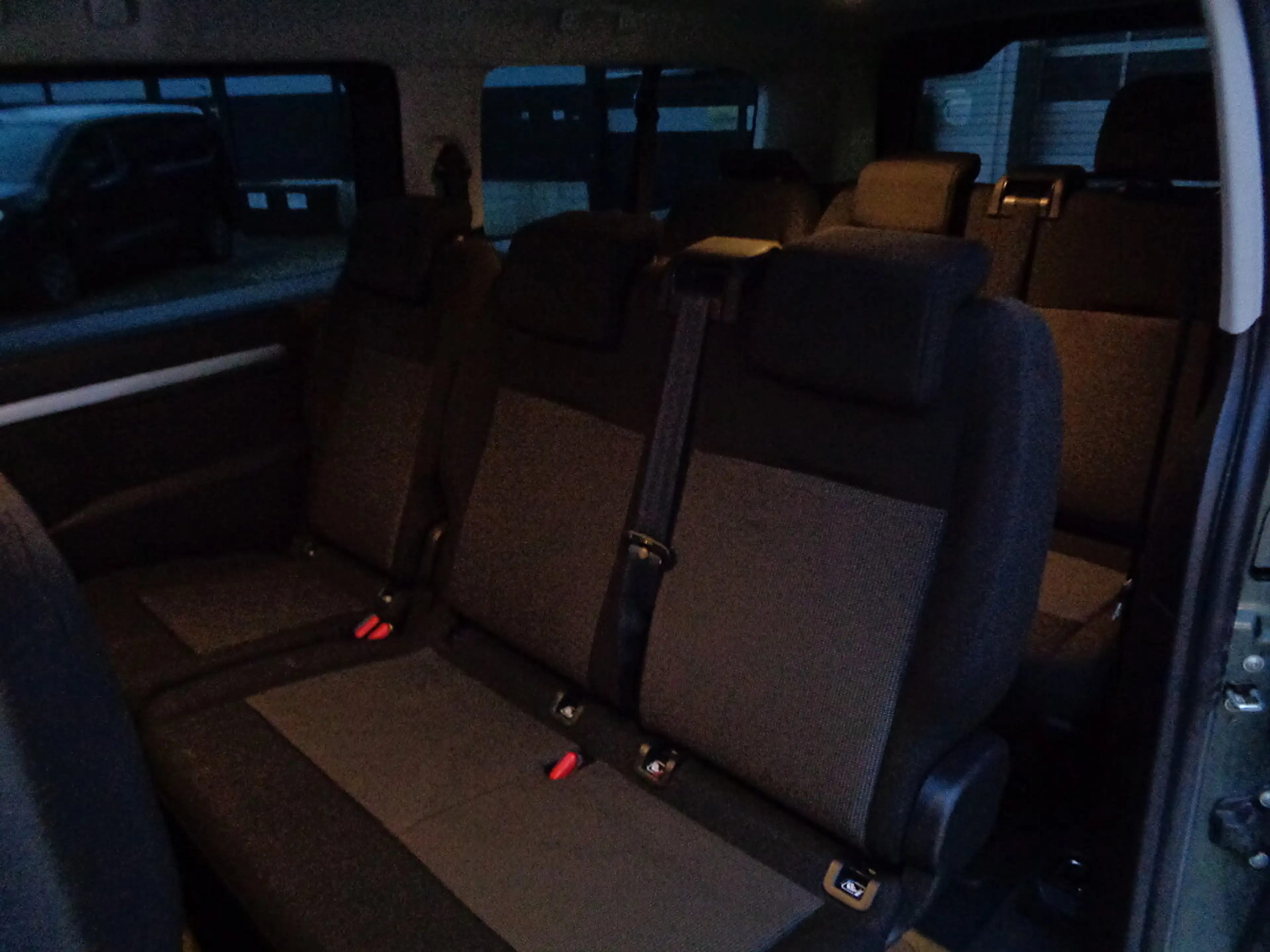 Peugeot Traveller Business BlueHDi 180 Lang EAT8 9-Sitzer Diesel — photo 9