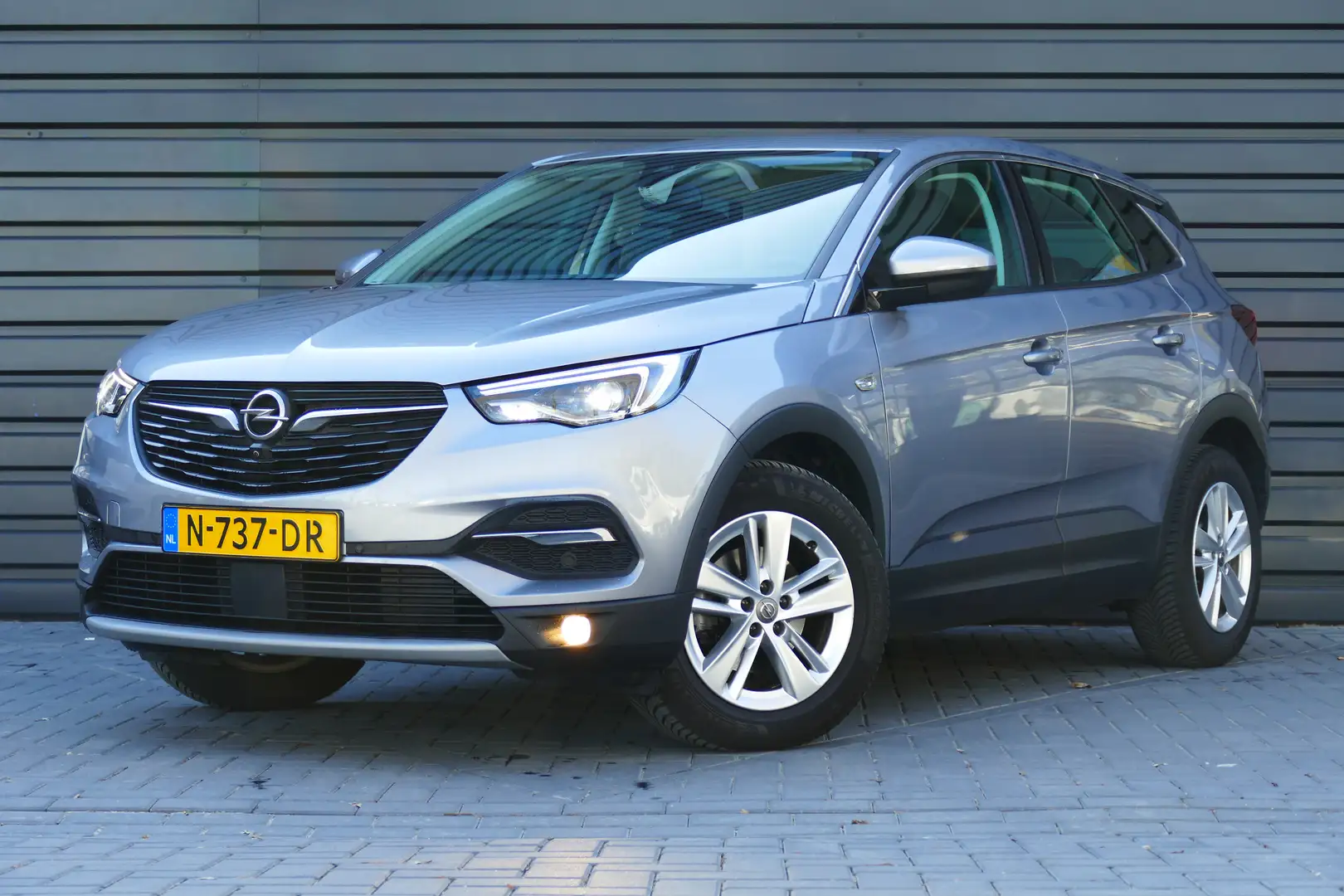 Opel Grandland X 1.2 TURBO 130PK ELEGANCE AUTOMAAT / NAVI / LED / C Gris - 1
