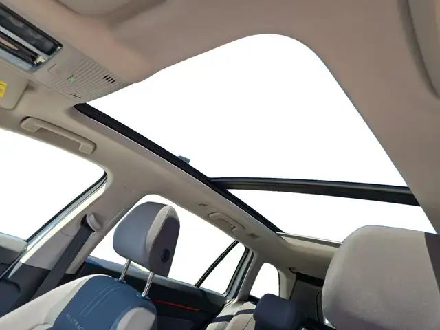 Volkswagen Golf view 16