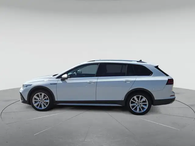 Volkswagen Golf view 6