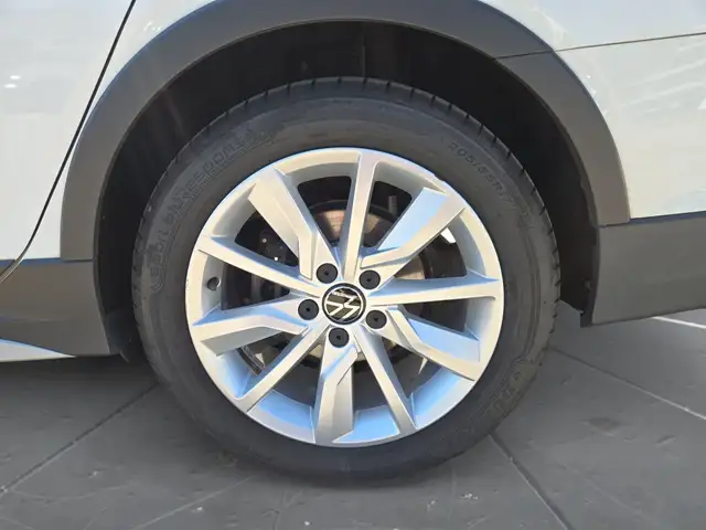 Volkswagen Golf view 15