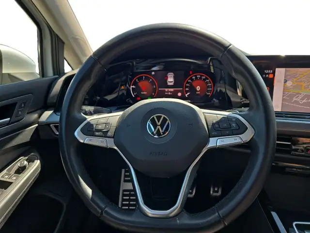 Volkswagen Golf view 13