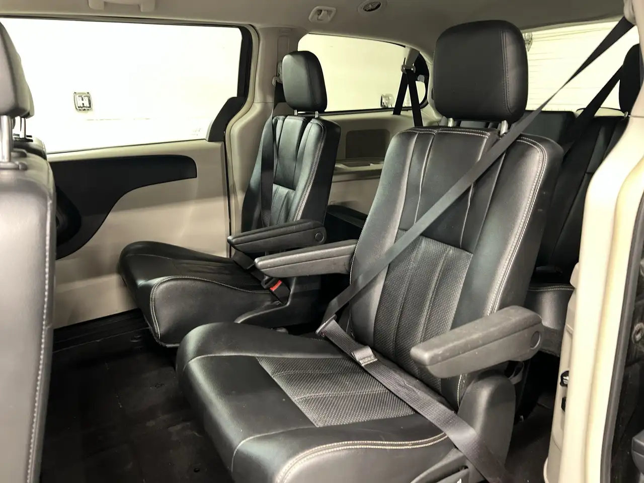 Dodge Grand Caravan снимка Dodge Grand Caravan