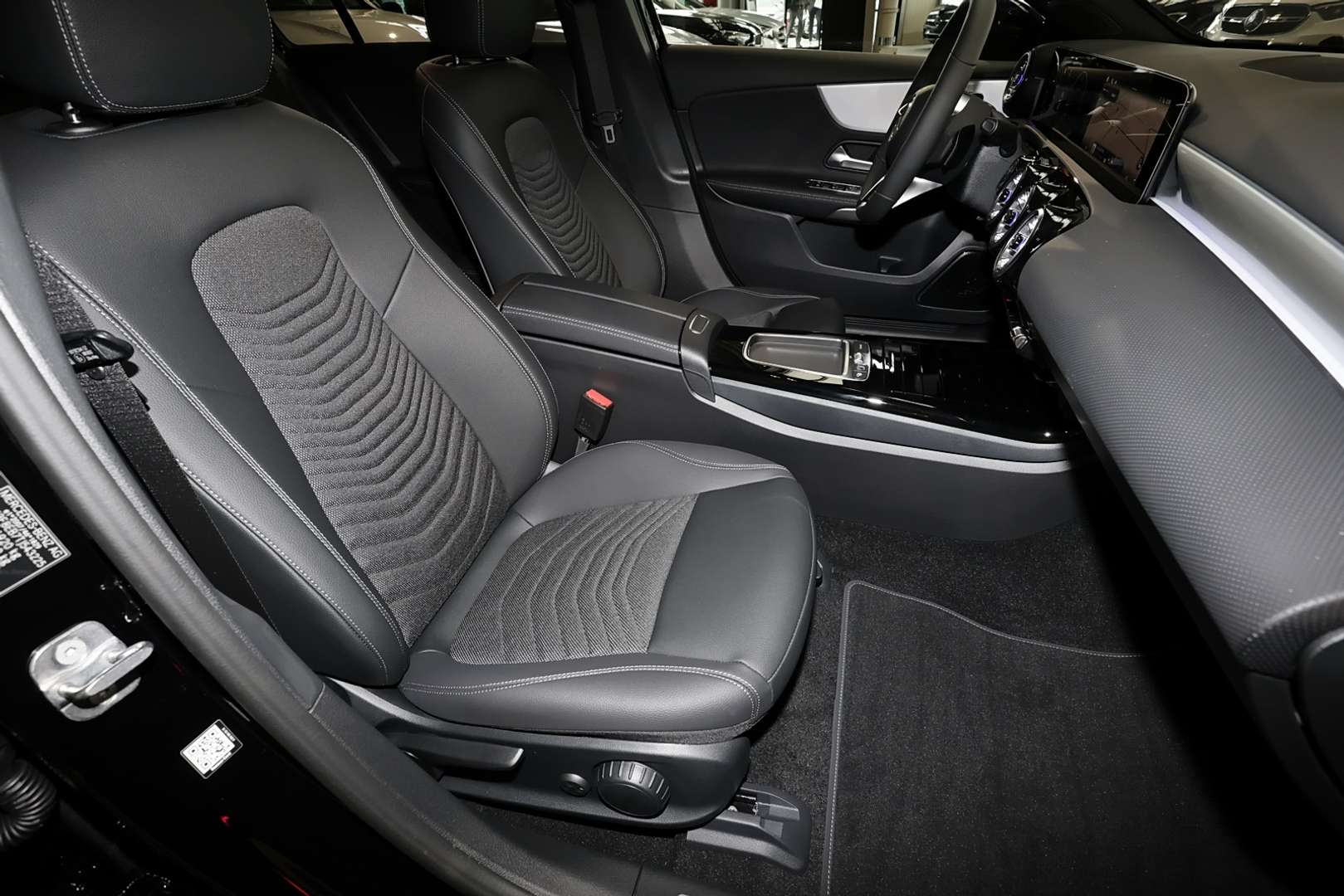 Mercedes Classe A 180 Night Edition -  - Joinsteer - #2