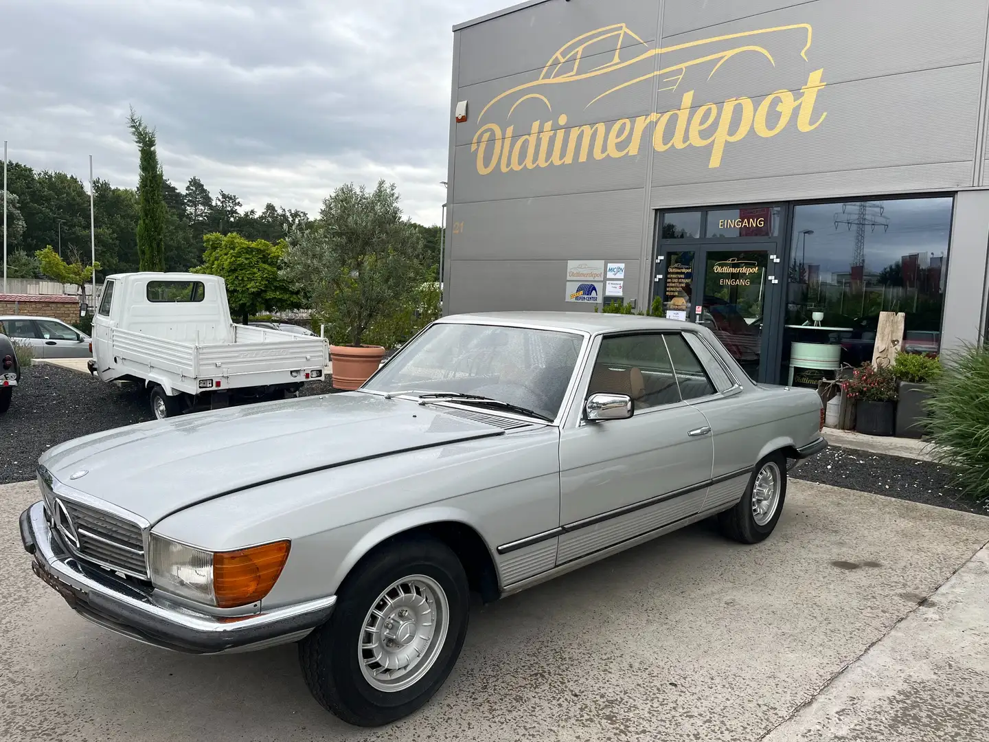 Mercedes-Benz 280 Coupe Argent - 1