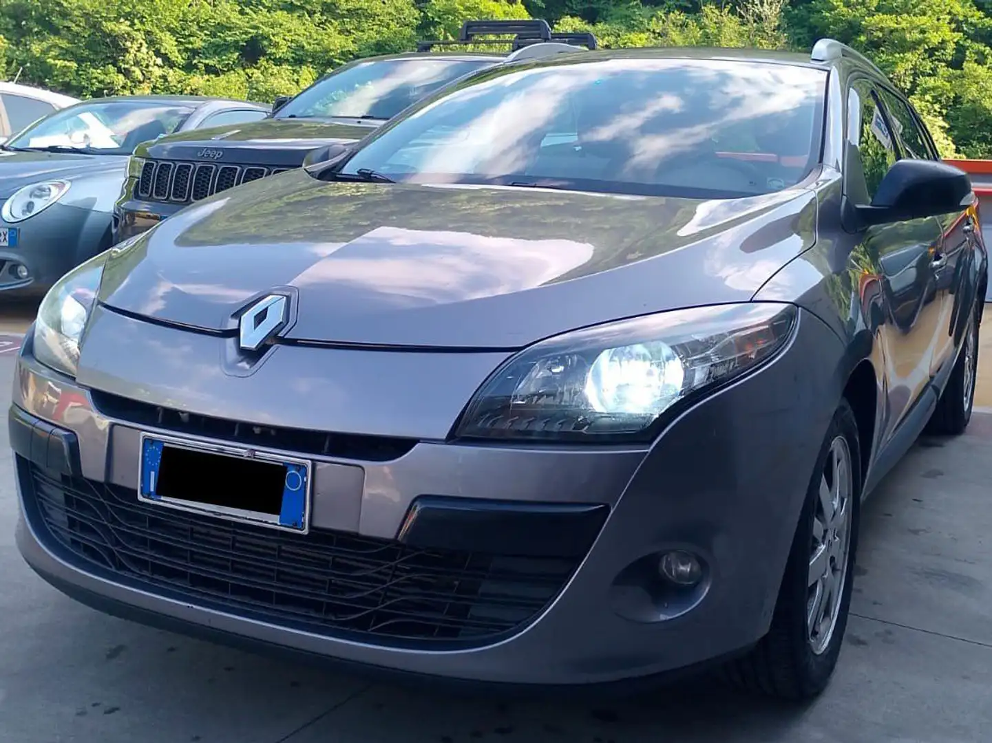 Renault Megane Megane III  SporTour 1.5 dci Attractive 110cv Grigio - 2