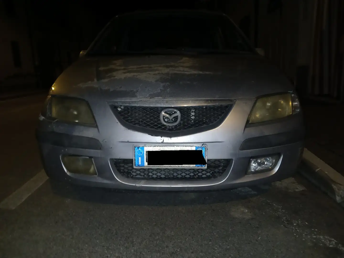 Mazda Familia - 1