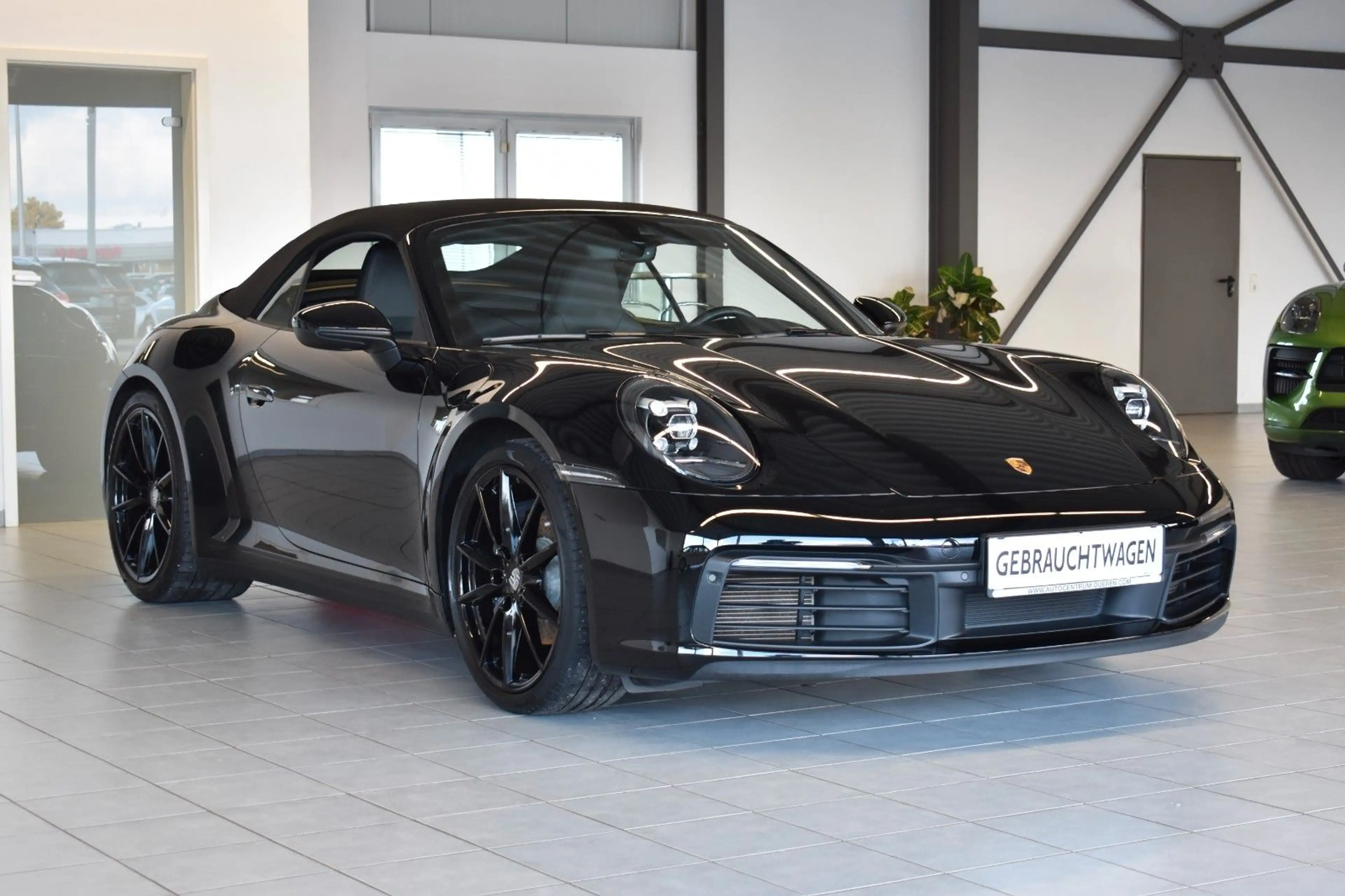 Porsche 992 — photo 2