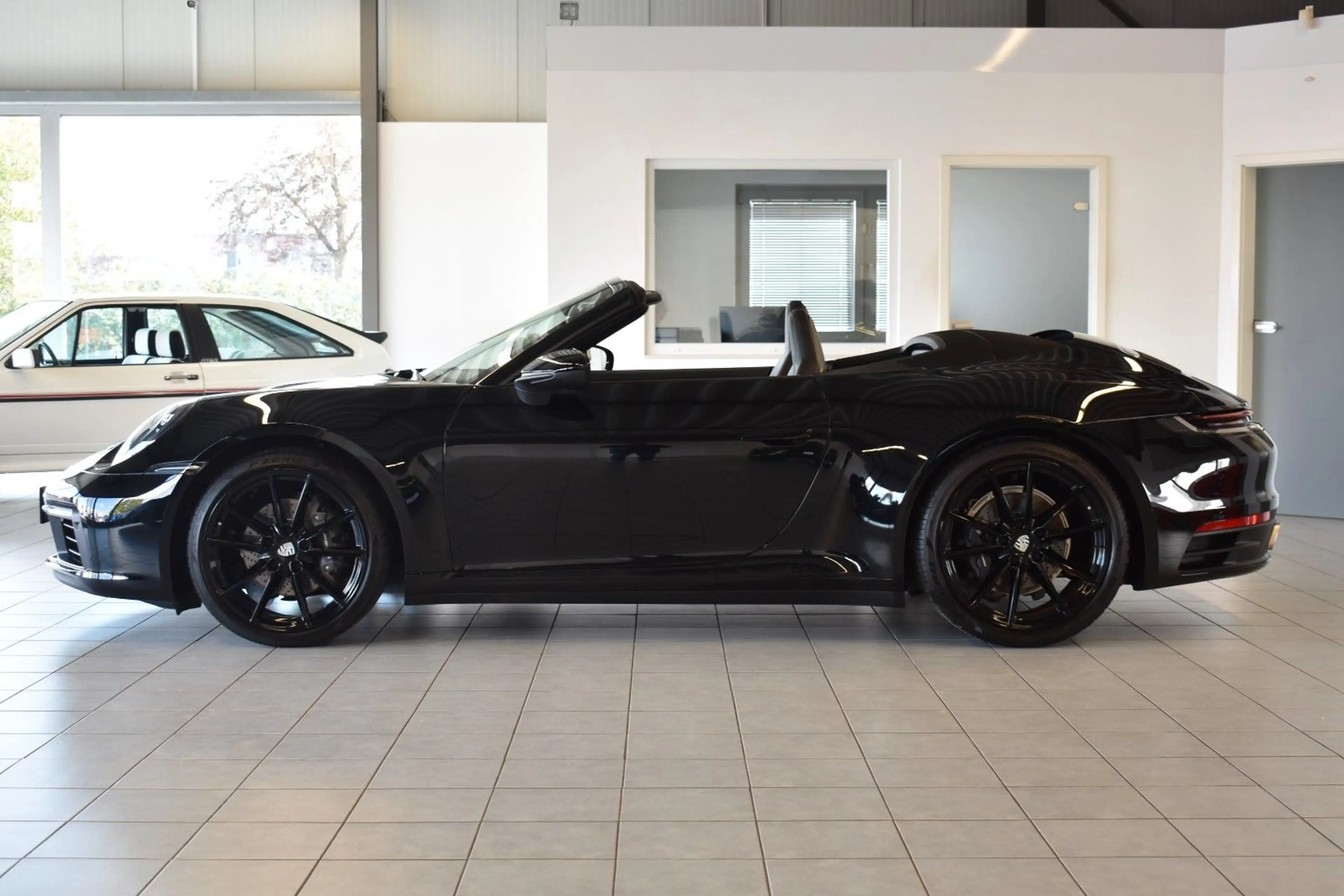 Porsche 992 — photo 7