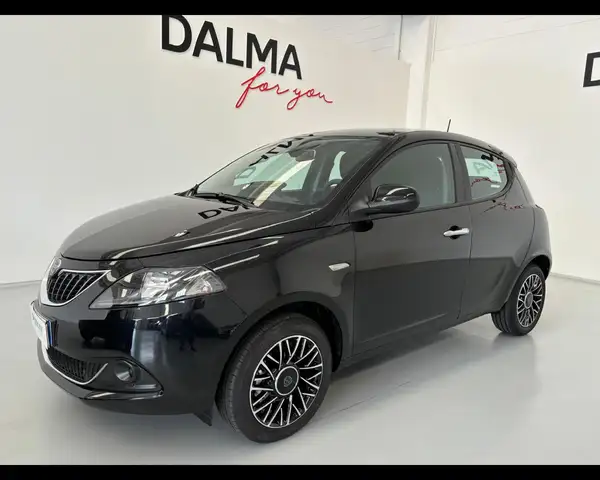 Lancia Ypsilon 1.0 FireFly Hybrid Platino