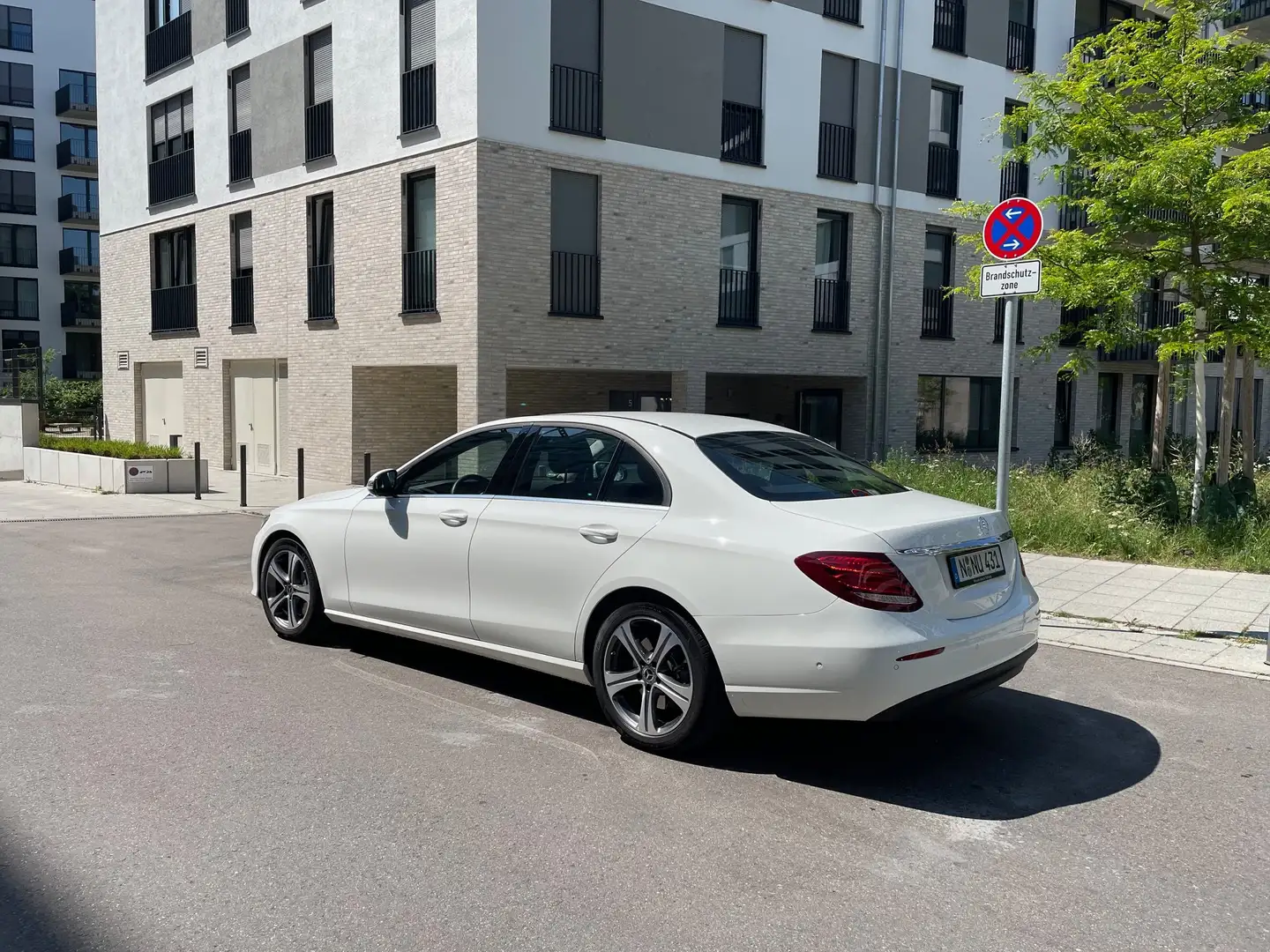 Mercedes-Benz E 350 E 350 d 9G-TRONIC Weiß - 2