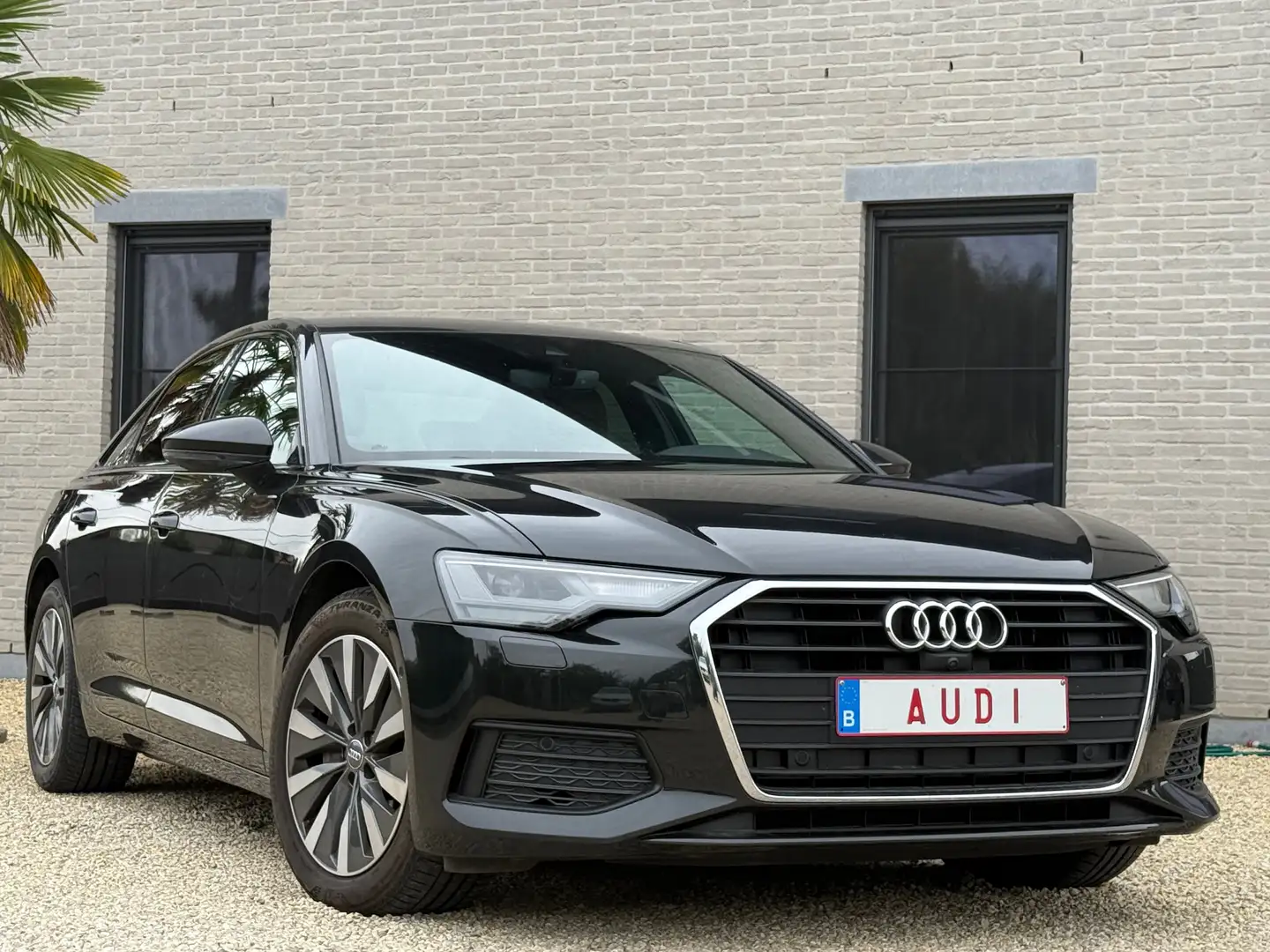 Audi A6 35 TDi MHEV//CAMERA 360//FAIBLE KM//GARANTIE36MOIS Zwart - 1
