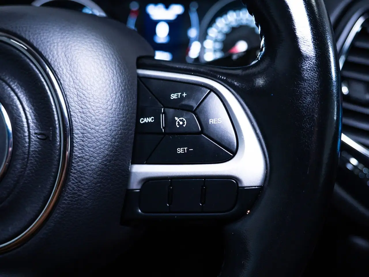 Jeep Compass photo Jeep Compass