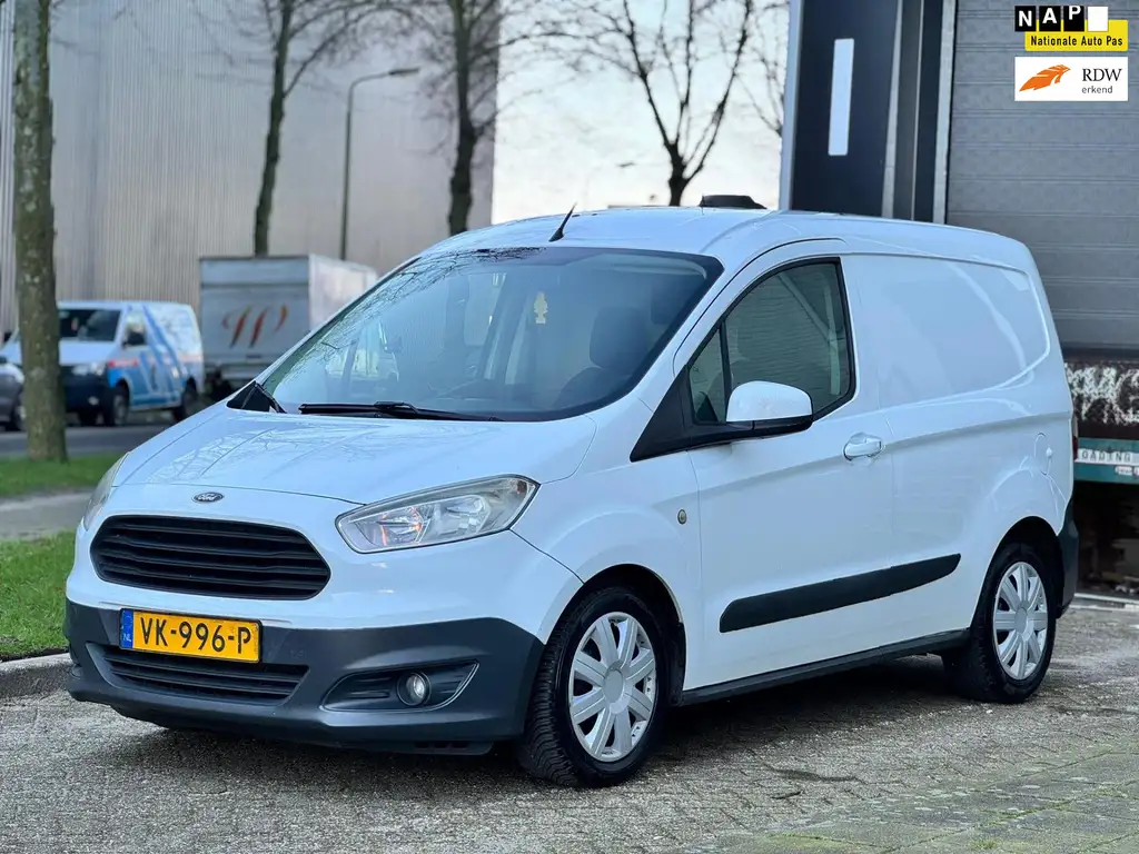 Ford Transit Courier 2014 из Европы — купить под ключ