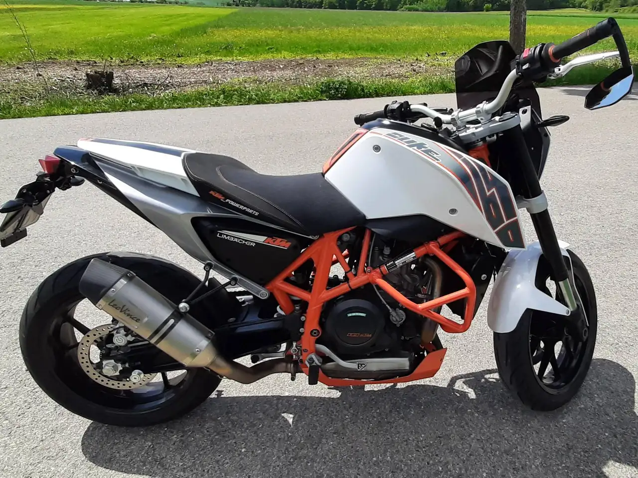 KTM 690 Duke