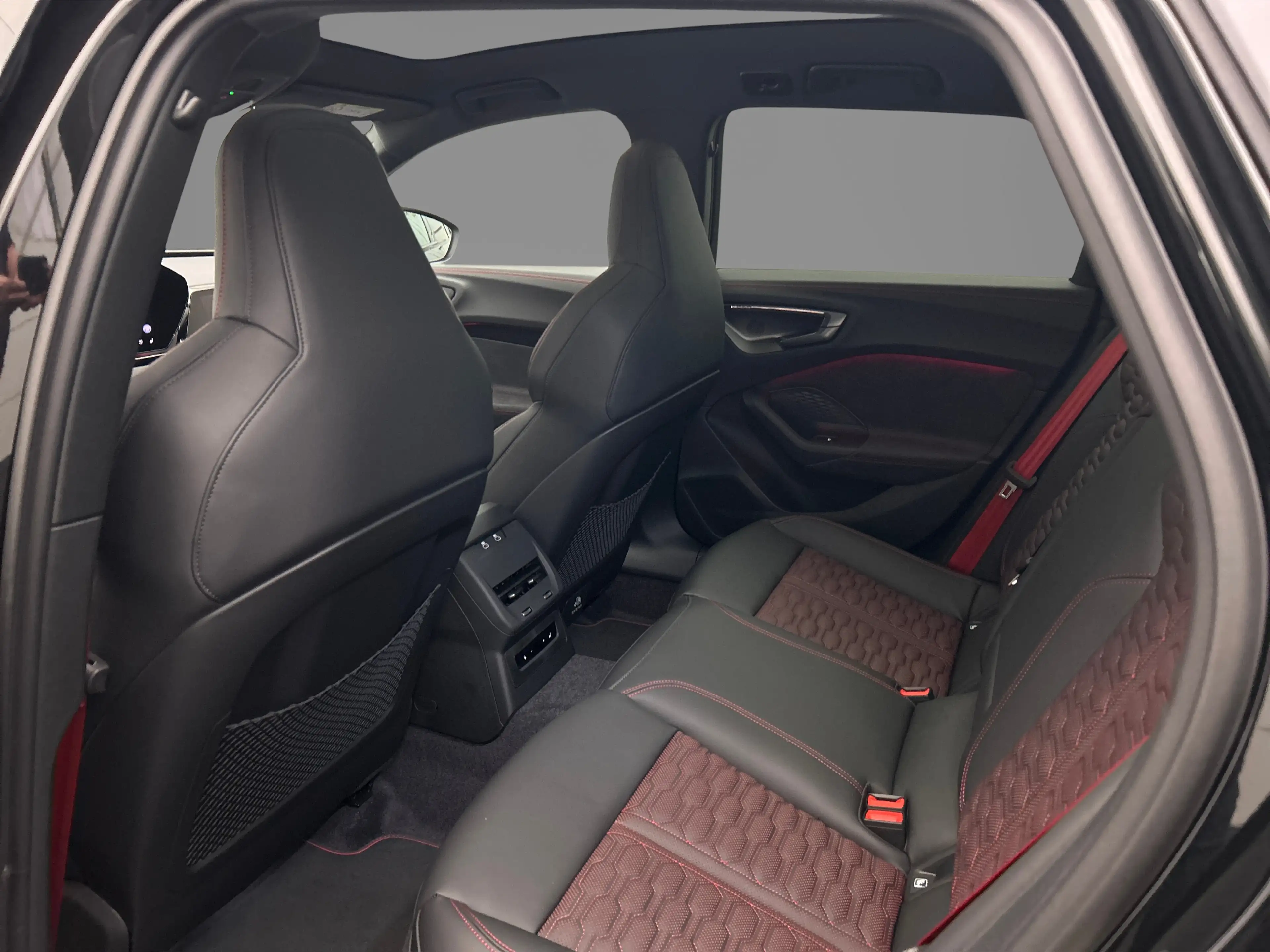 Audi RS5 Avant e-hybrid quattro 639pk RS 5 — photo 11