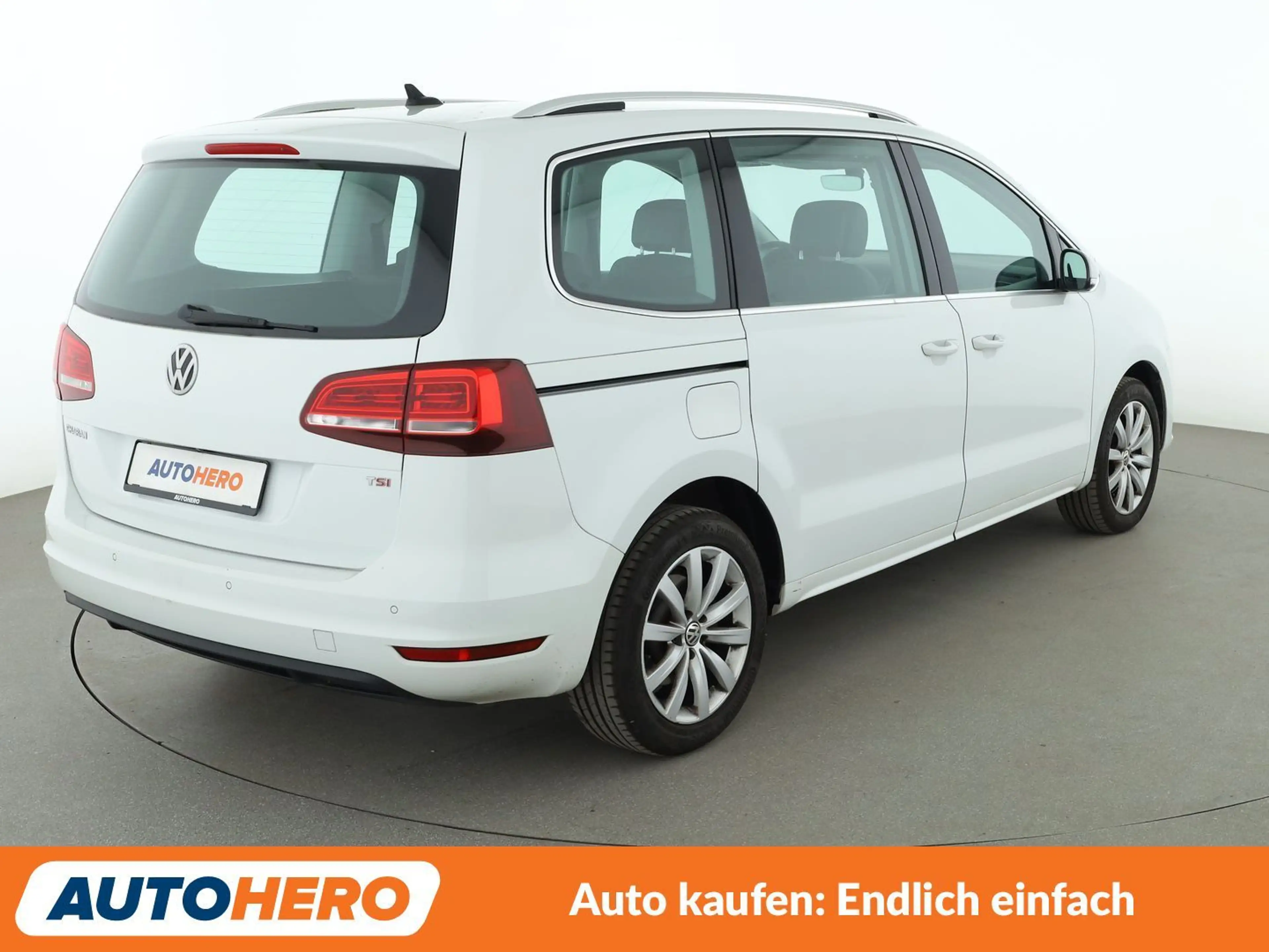 Volkswagen Sharan 1.4 TSI Highline BlueMotion Tech*NAVI*CAM* — photo 6