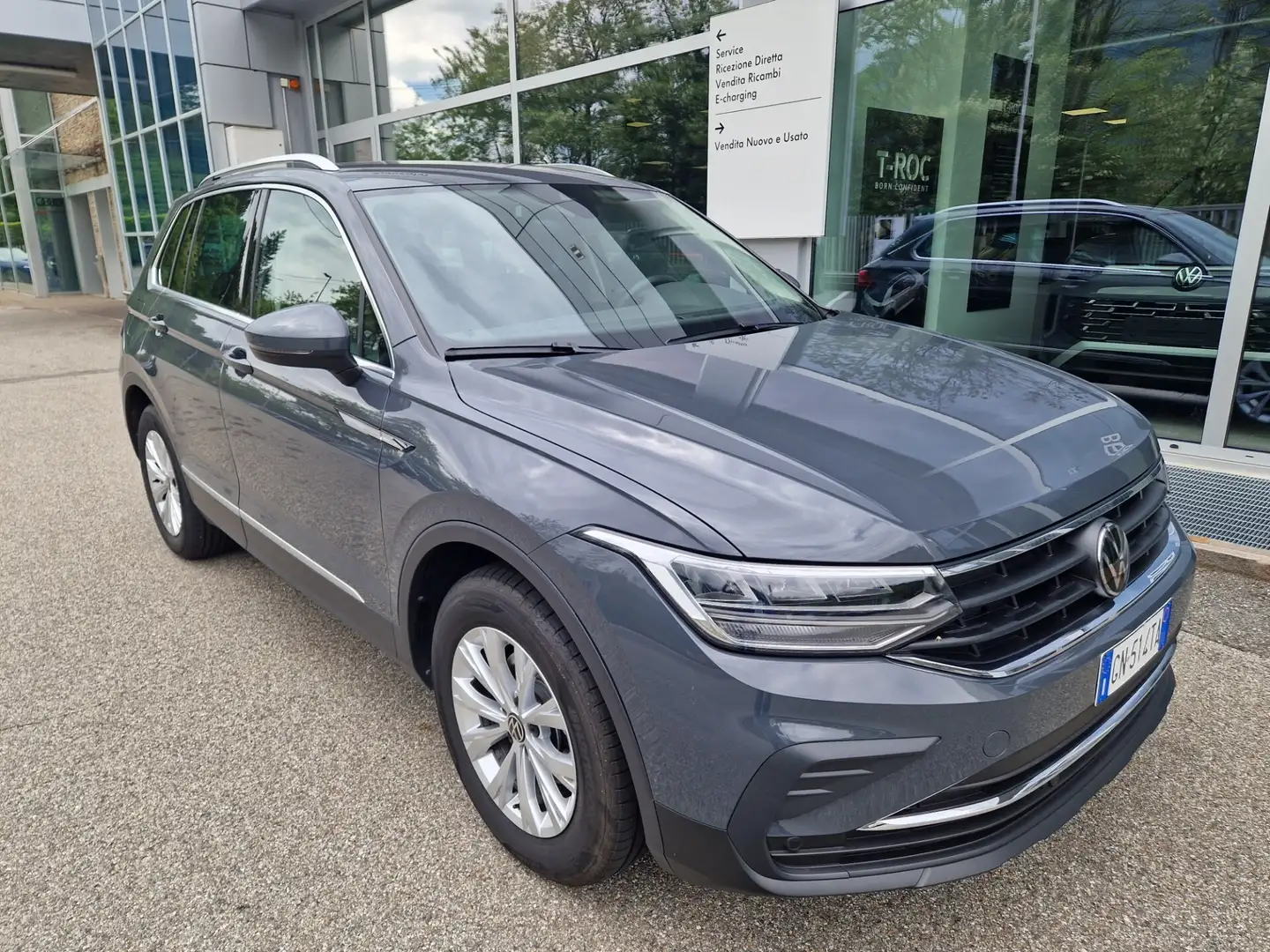 Volkswagen Tiguan 1.5 TSI 150 CV ACT Life Grau - 1