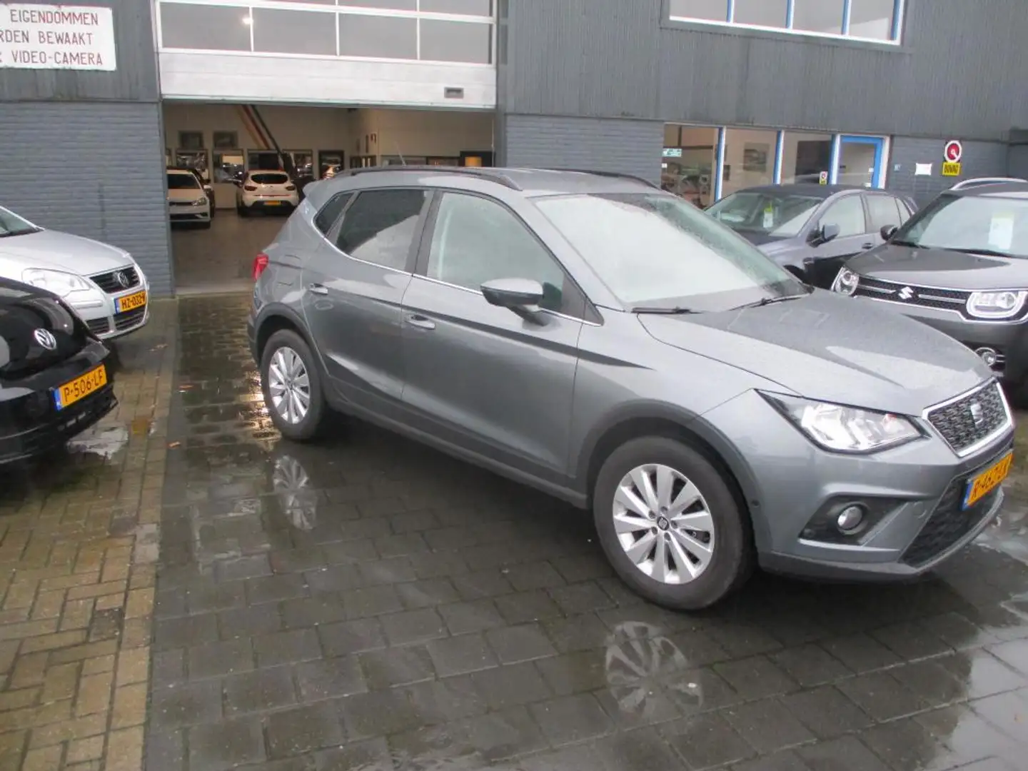 SEAT Arona 1.0 TSI Xcellence Launch Edition Grau - 2