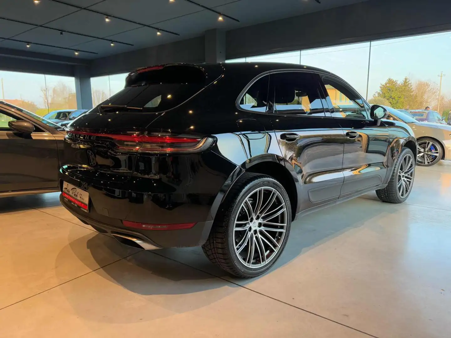 Porsche Macan 2.0 Nero - 2