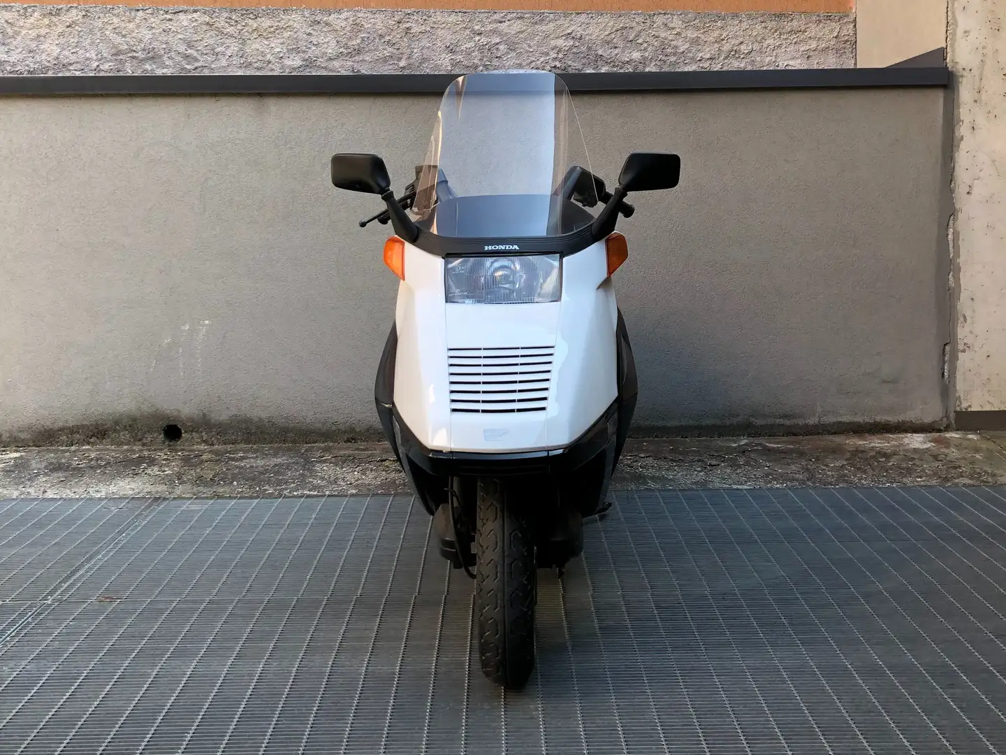 Honda CN 250 Alb - 1