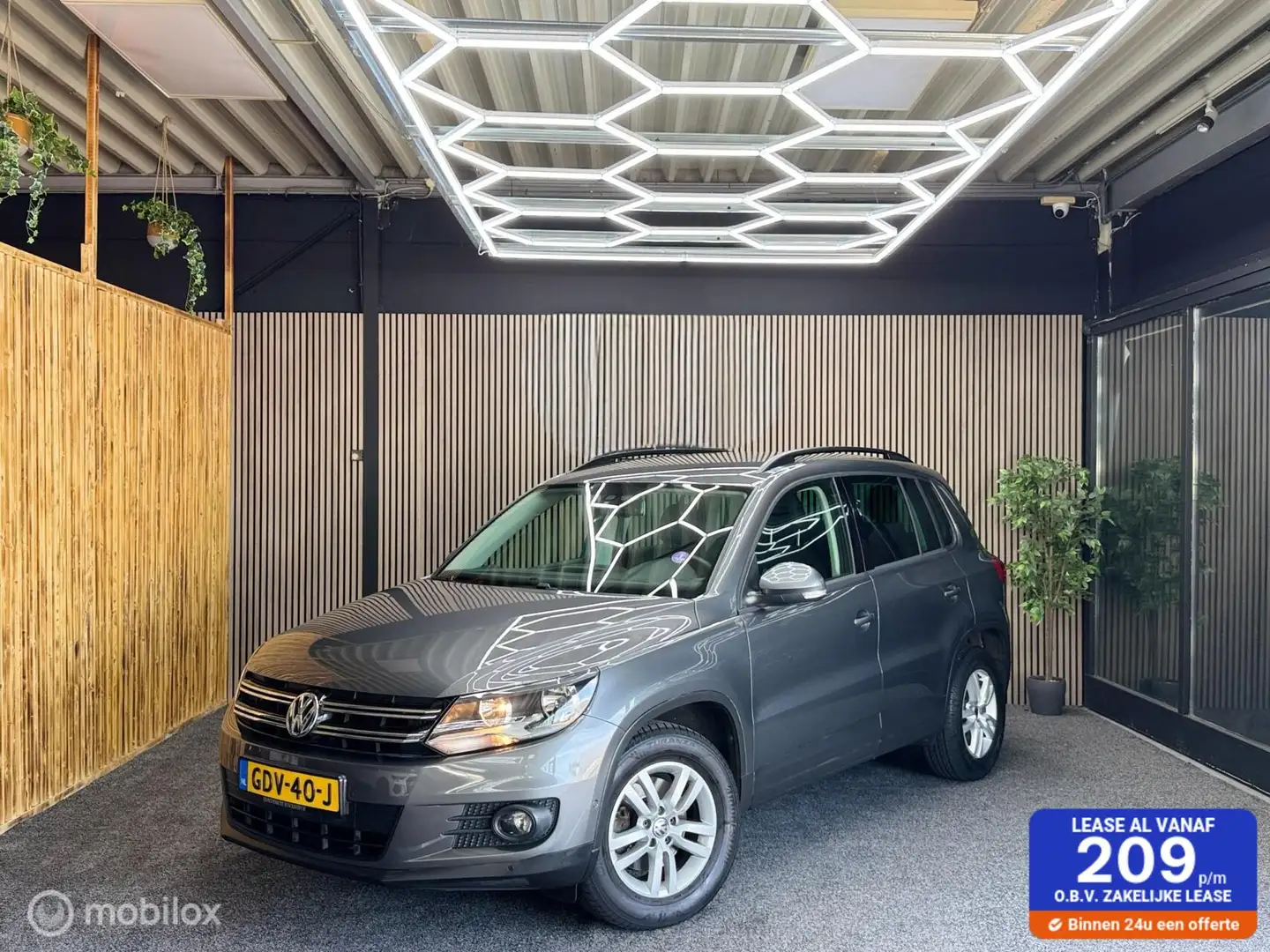 Volkswagen Tiguan 1.4 TSI Sport&Style | PDC | Camera | Navi Gris - 1