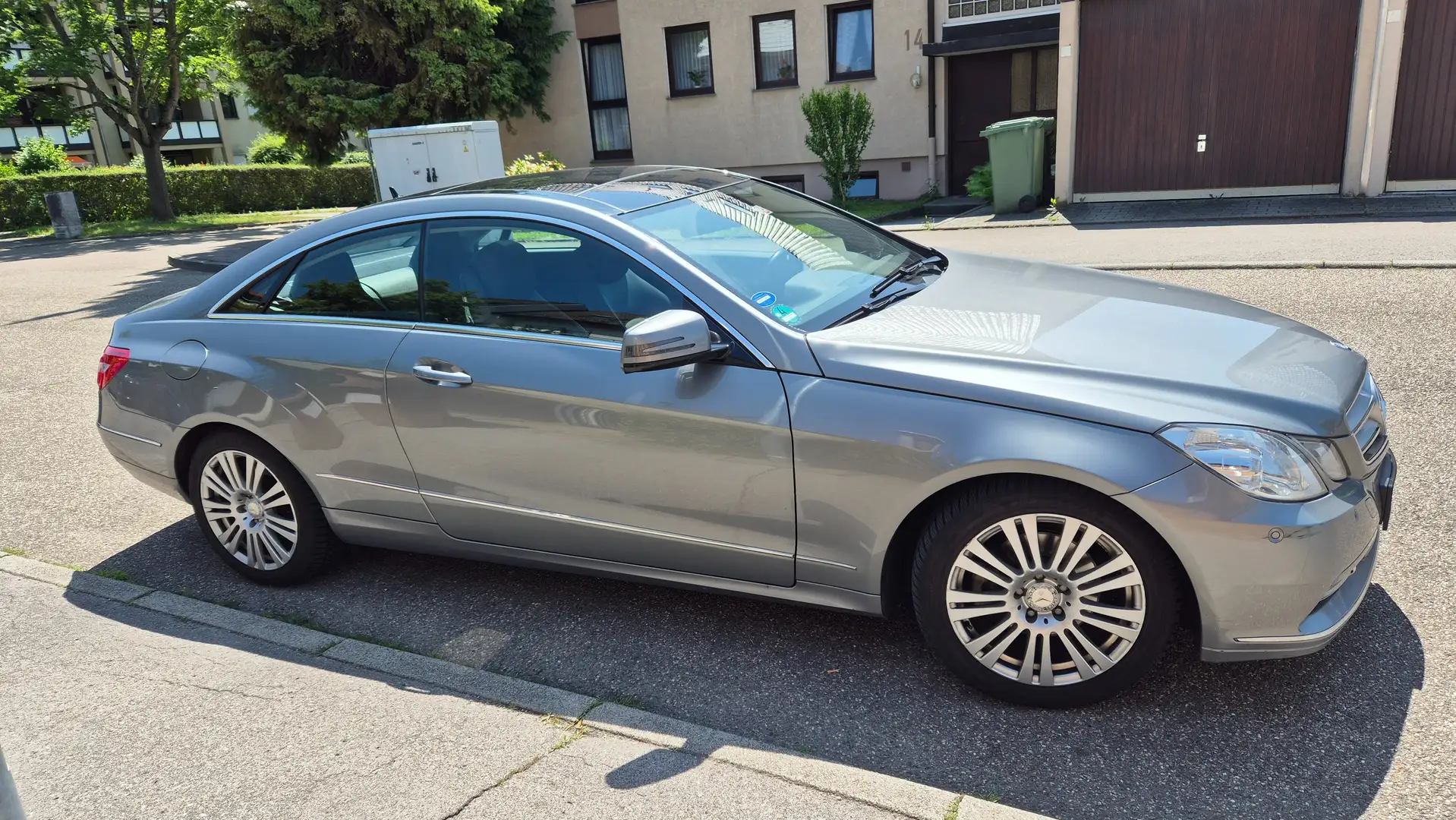 Mercedes-Benz E 220 E 220 CDI DPF Coupe BlueEFFICIENCY 7G-TRONIC Avant Argento - 1