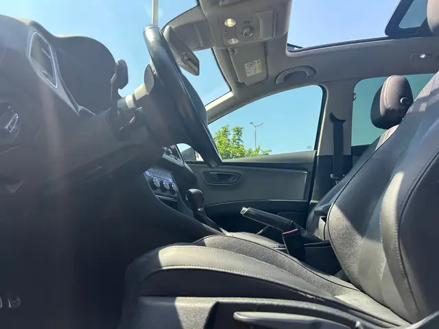 Seat Leon view 9