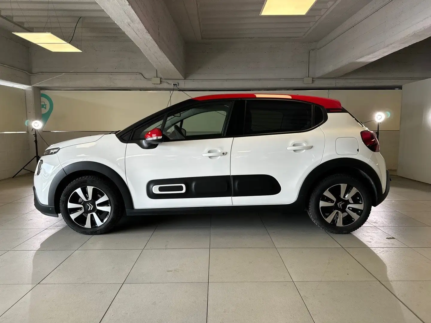 Citroen C3 PureTech 83 S&S Shine Weiß - 2
