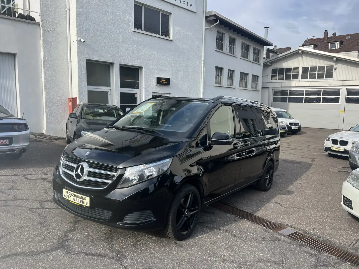 Mercedes-Benz V 200 V 200/220 CDI/d, 250 CDI/BT/d lang (447.813) Noir - 2