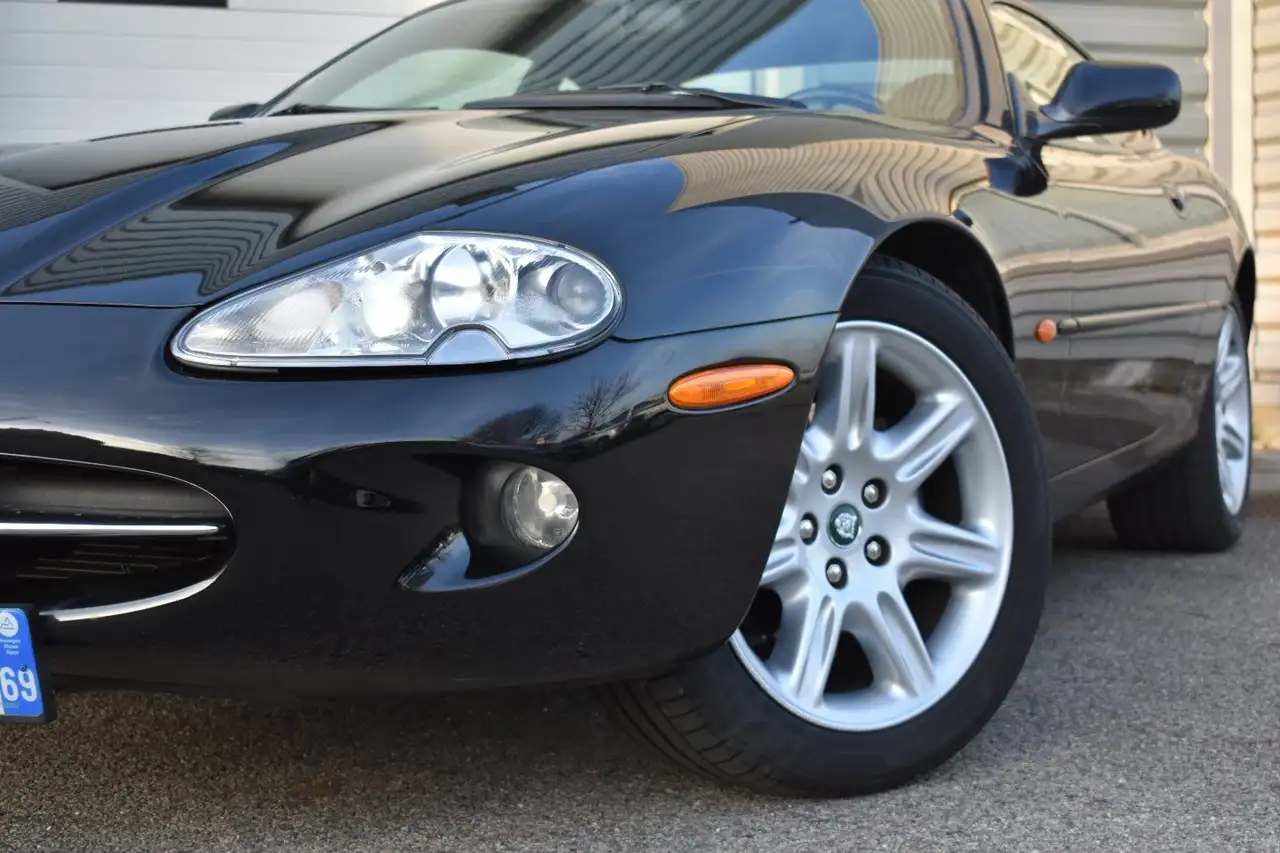 Jaguar XK8, foto 4