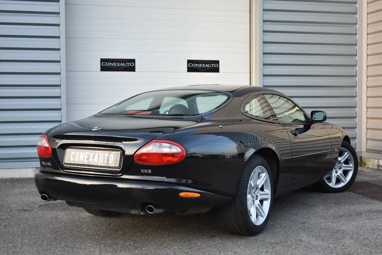 Jaguar XK8, foto 2