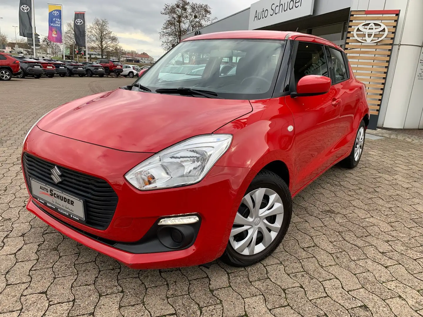 Suzuki Swift **BLUETOOTH** Rot - 1