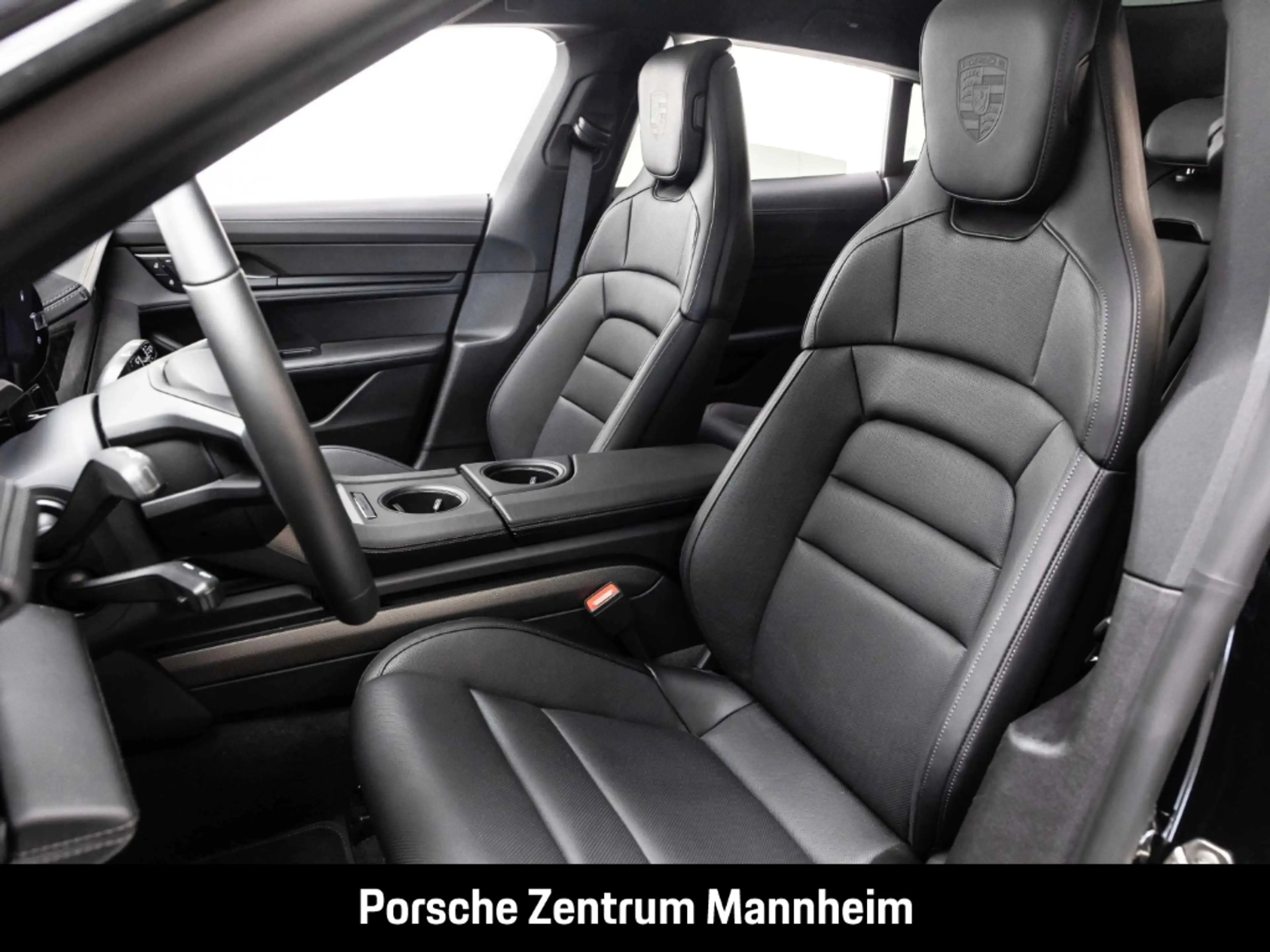 Porsche Taycan 4S Cross Turismo Hinterachslenkung HD-Matrix Sport — photo 5