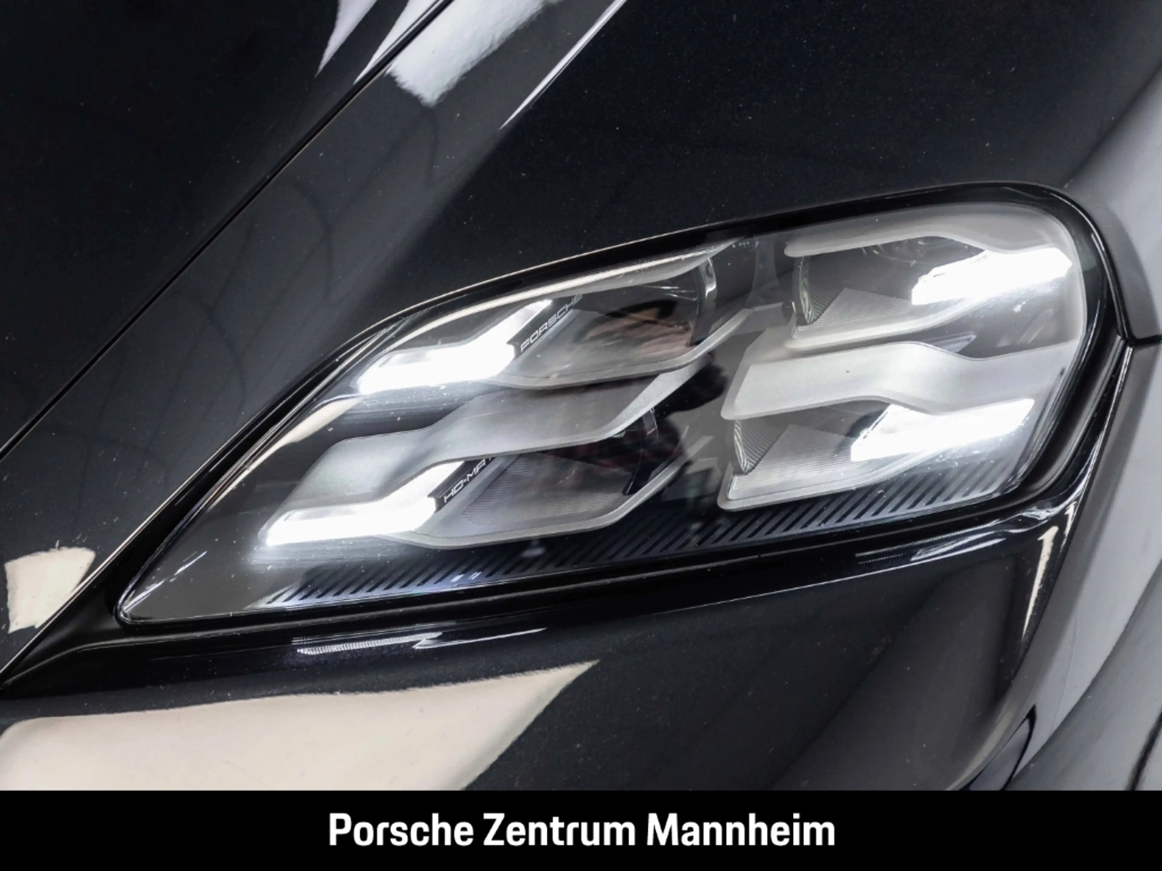 Porsche Taycan 4S Cross Turismo Hinterachslenkung HD-Matrix Sport — photo 13
