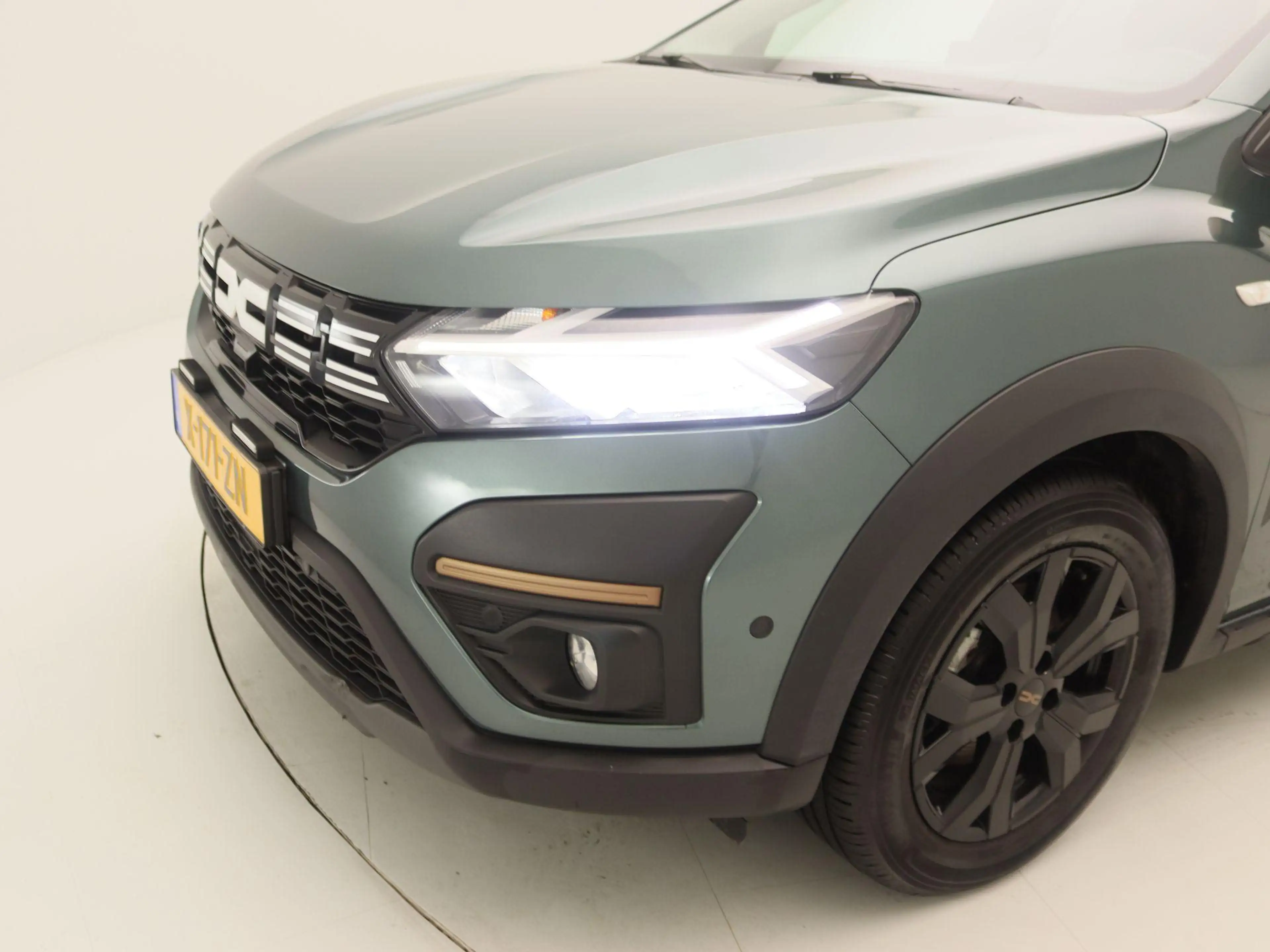 Dacia Jogger TCe 110 Extreme 7p. | Medianav met Apple CarPlay & — photo 15