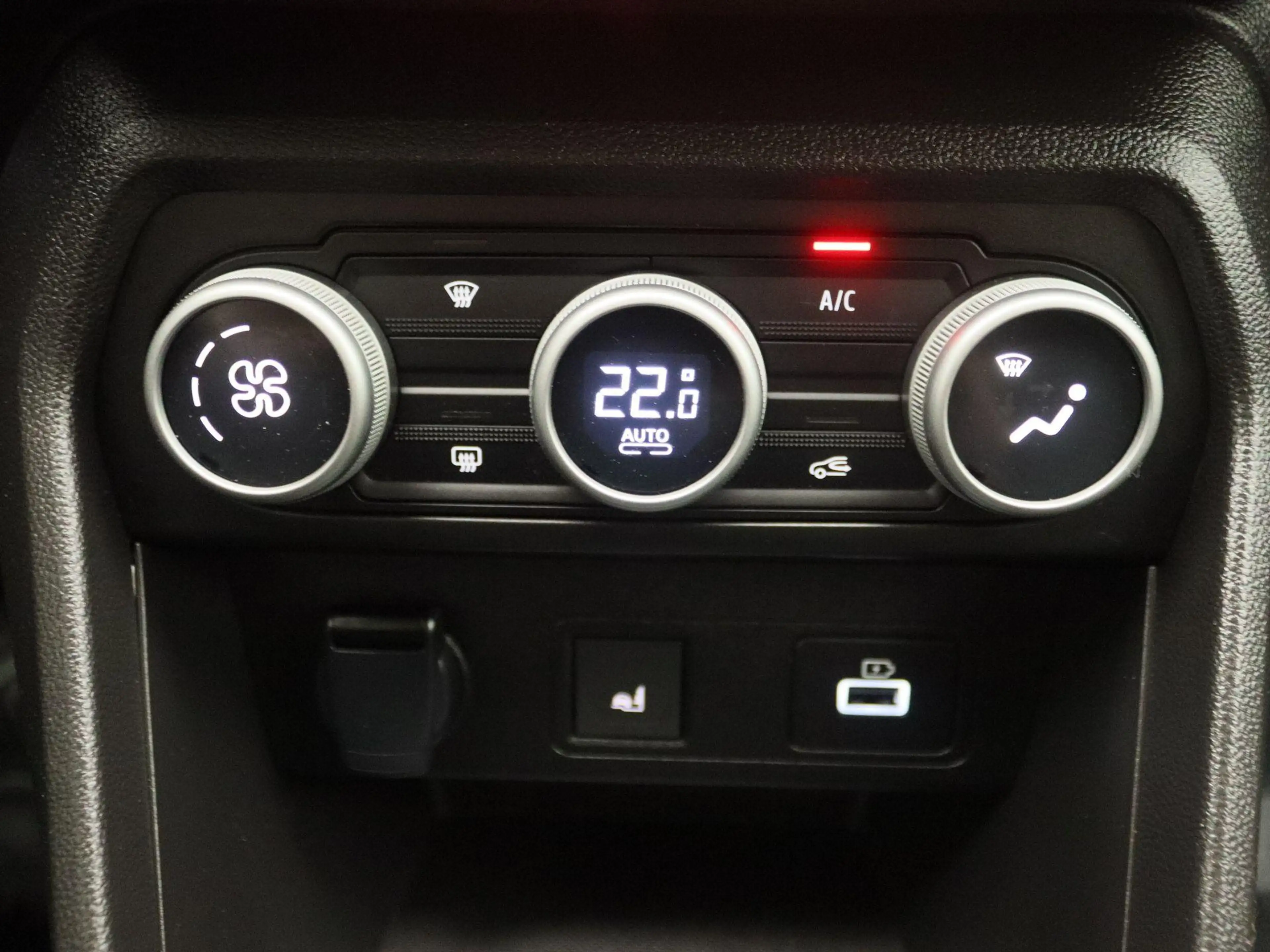 Dacia Jogger TCe 110 Extreme 7p. | Medianav met Apple CarPlay & — photo 10