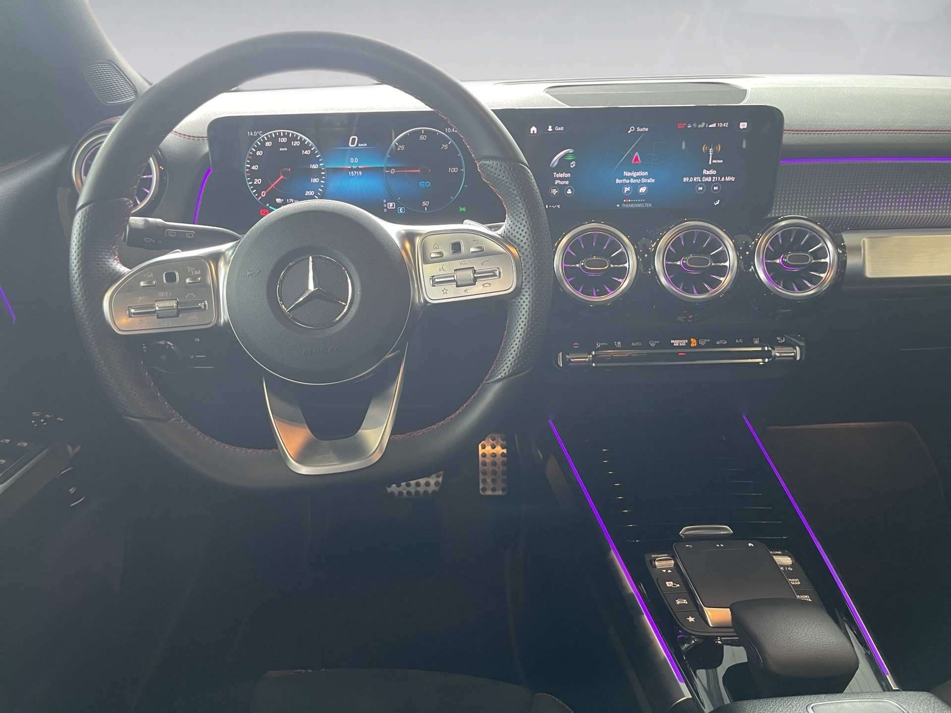 Mercedes-Benz EQB