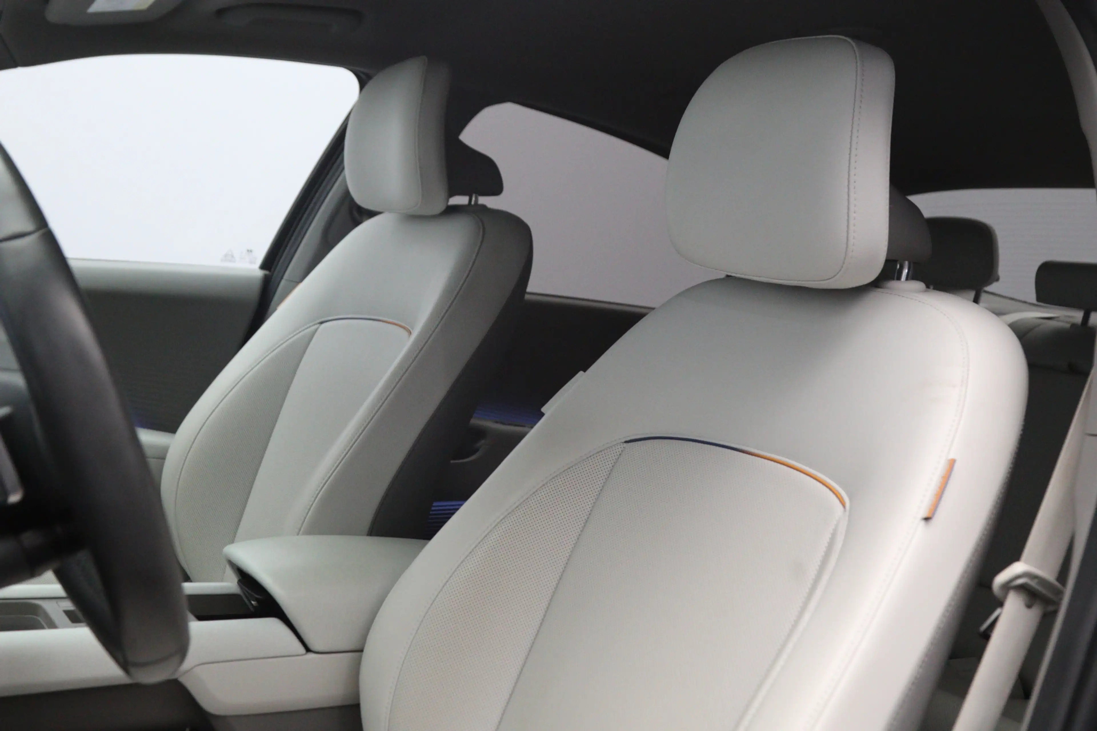 Hyundai IONIQ 6 Connect 77.4 kWh 228 PK, SOH 100%, Leder, 4 X Stoe — photo 3