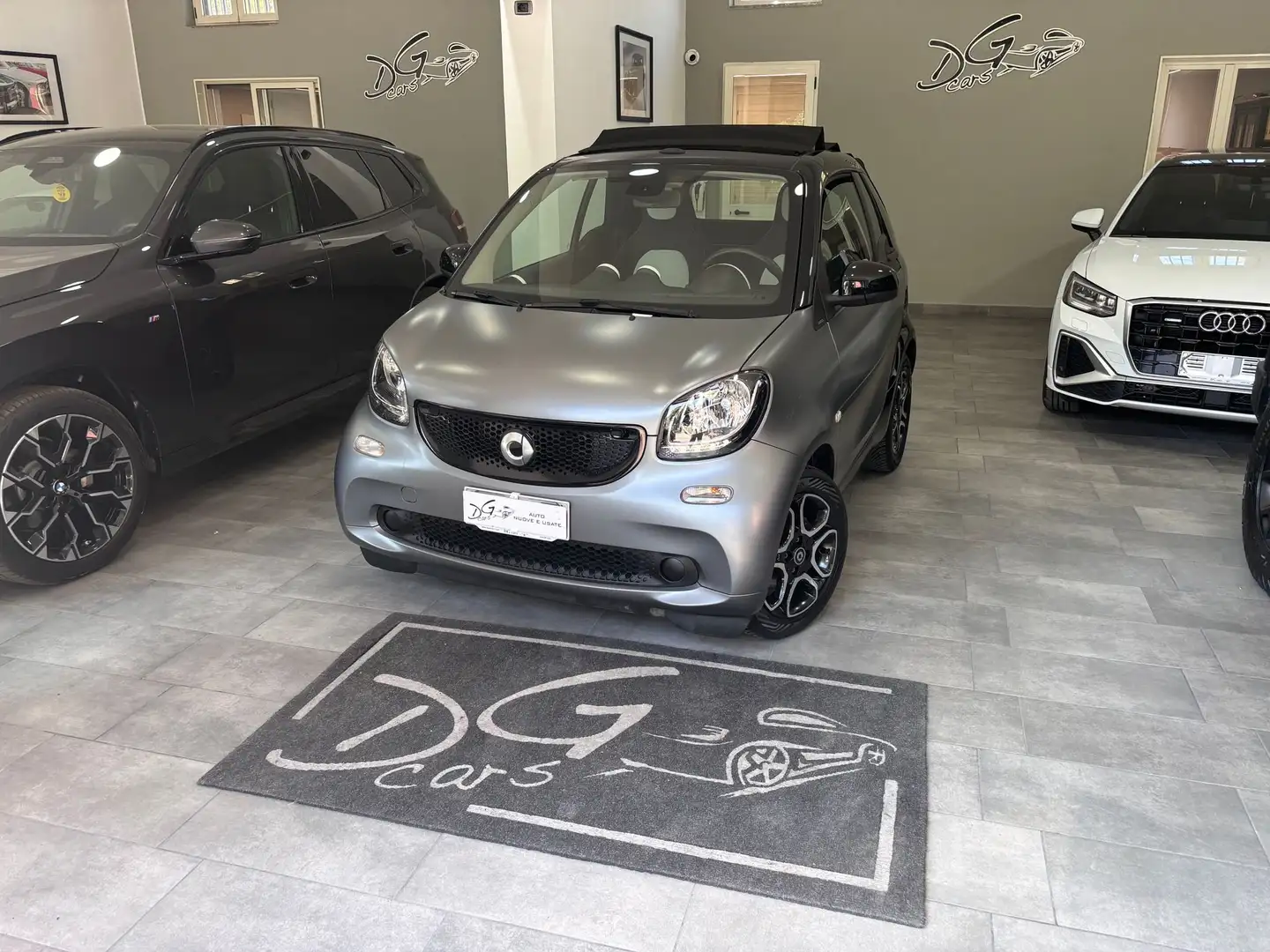 smart forTwo 1.0 TWINAMIC PASSION CABRIO Grau - 2