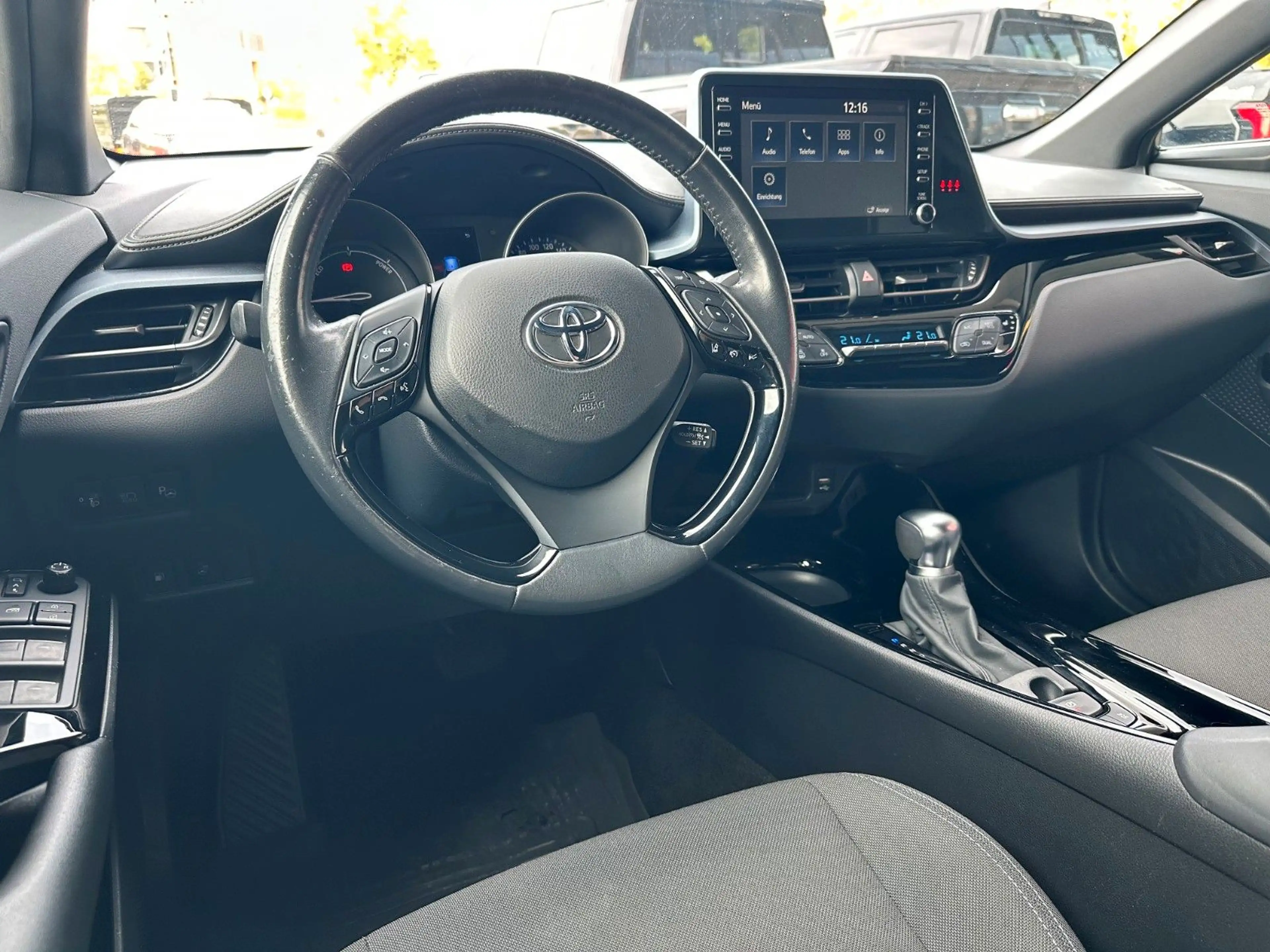 Toyota C-HR 2.0 Hybrid Team Deutschland, KAMERA, LED — photo 9
