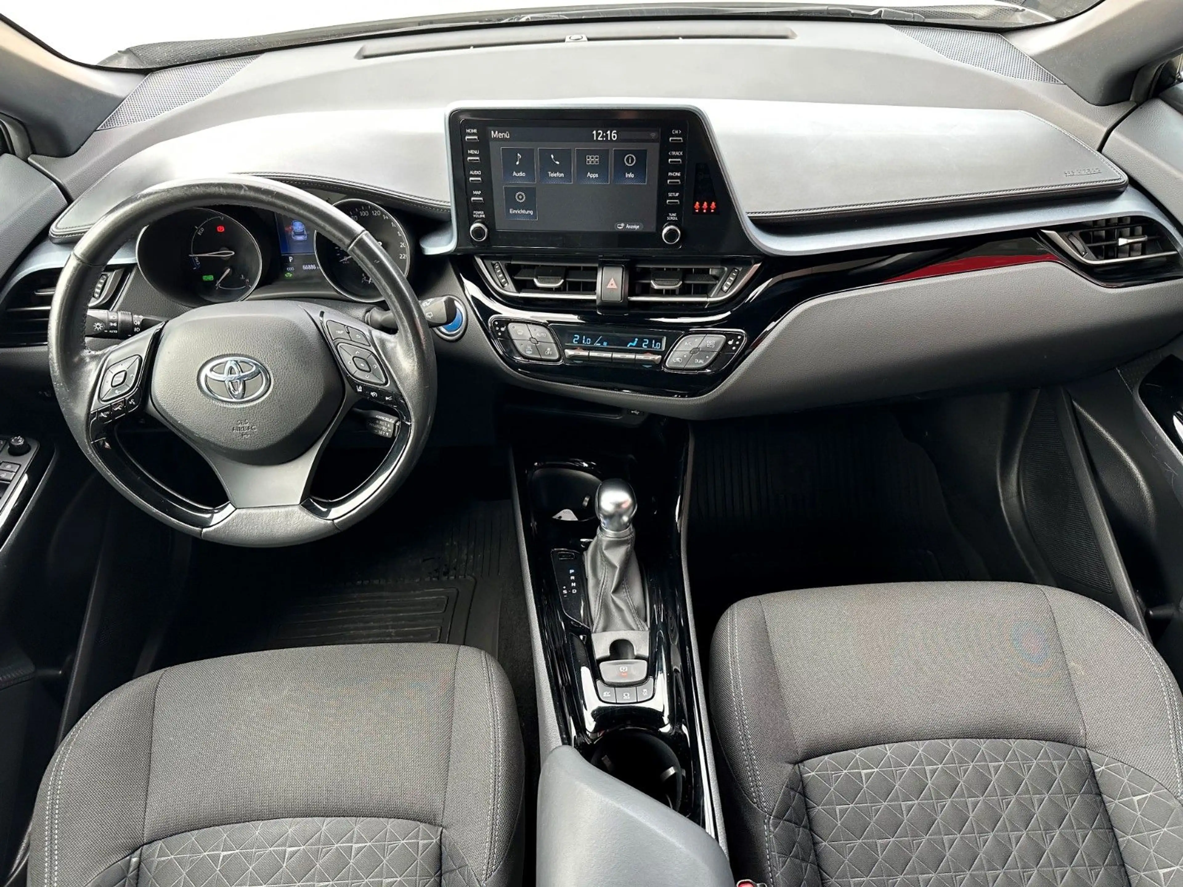 Toyota C-HR 2.0 Hybrid Team Deutschland, KAMERA, LED — photo 10