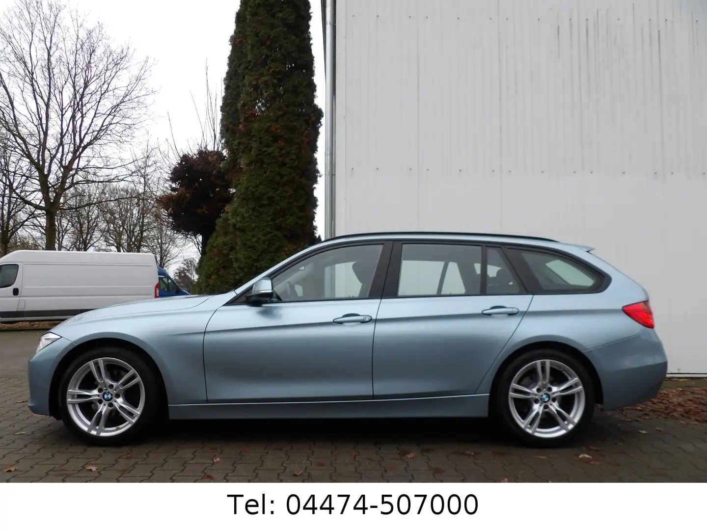 BMW 320 d Touring 184PS Schalter Bi-Xen Sizhg 18Zoll Blau - 2