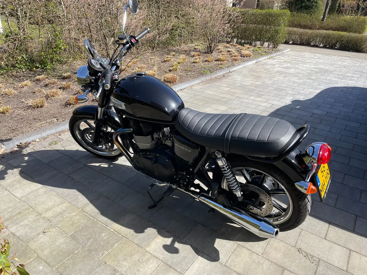 Triumph Bonneville T100 Negru - 2